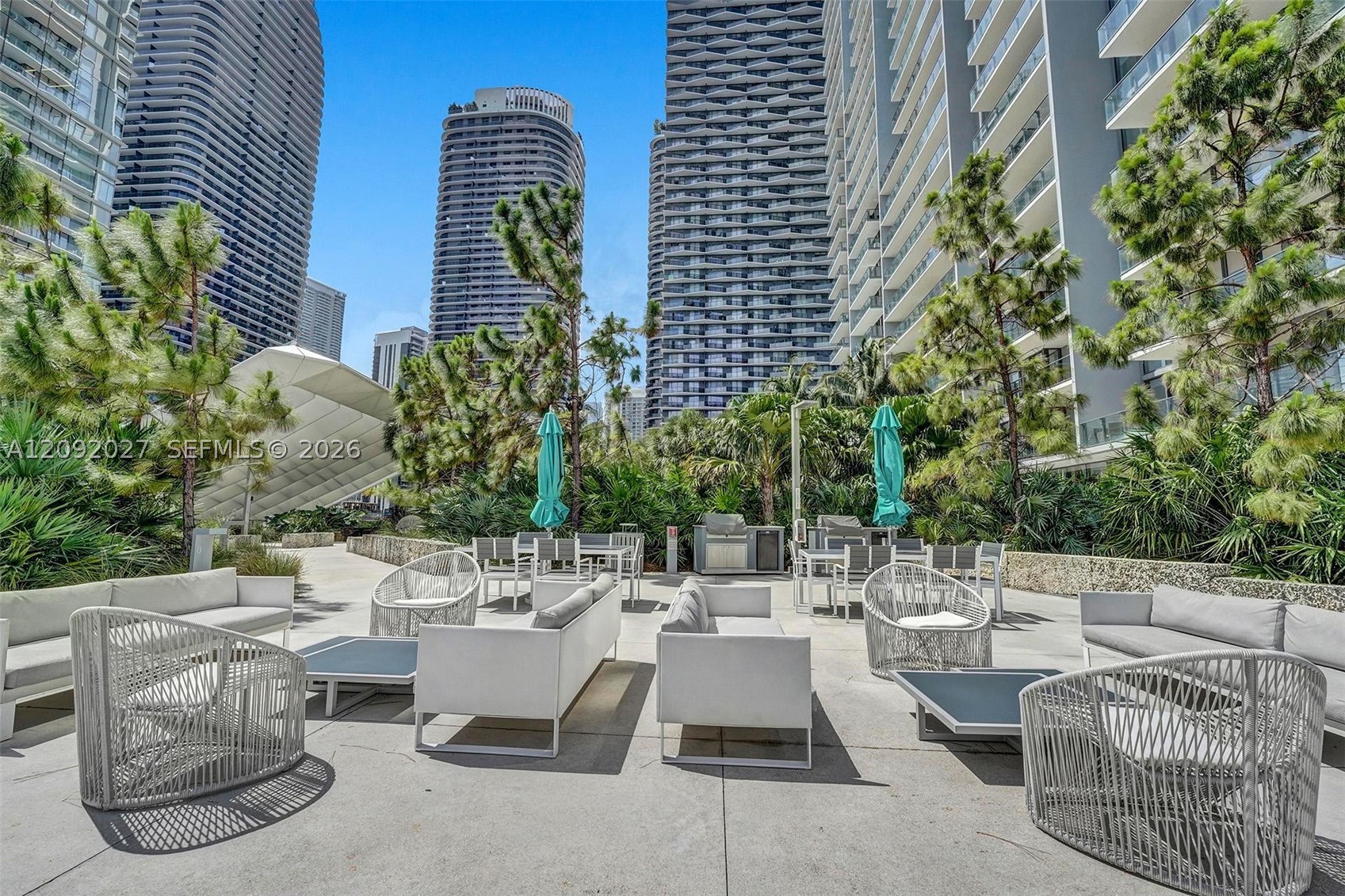 88 SW 7th St #910 Miami, FL 33130