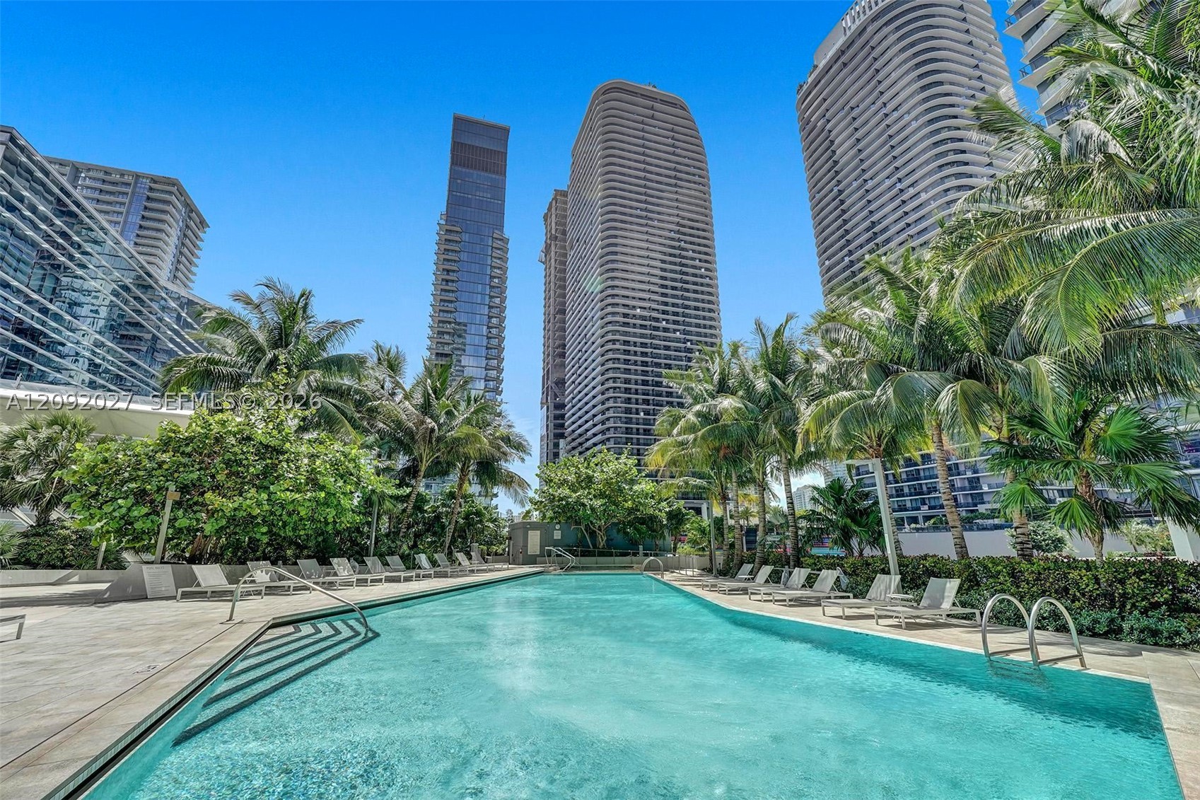 88 SW 7th St #910 Miami, FL 33130