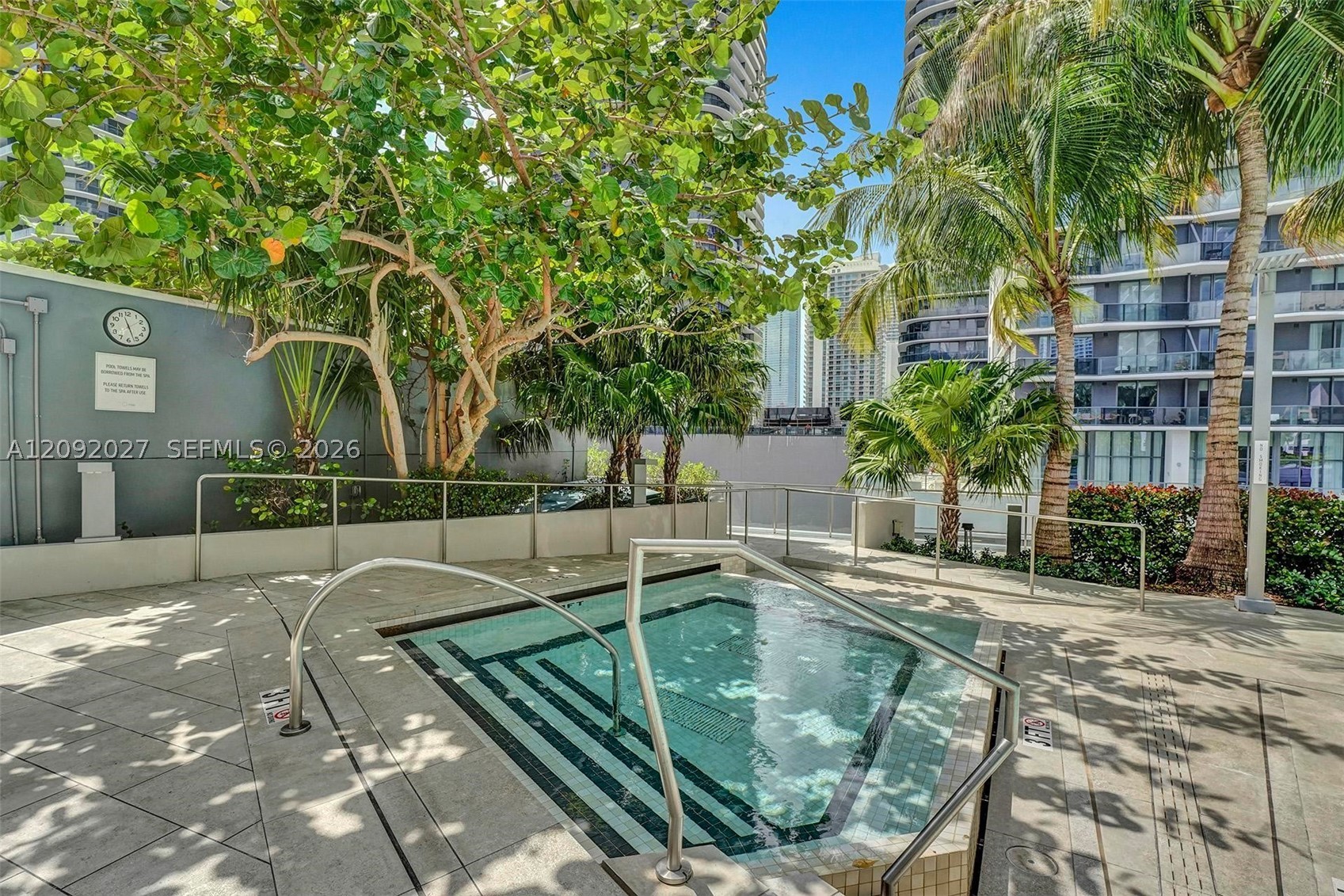 88 SW 7th St #910 Miami, FL 33130