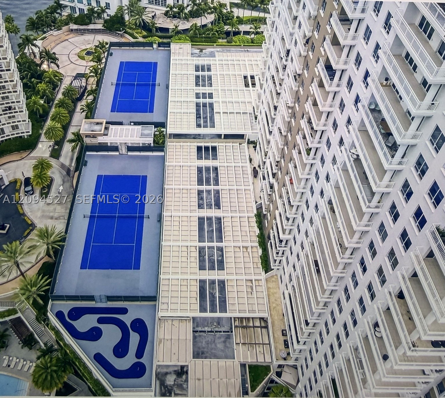 image Courts Brickell Key10