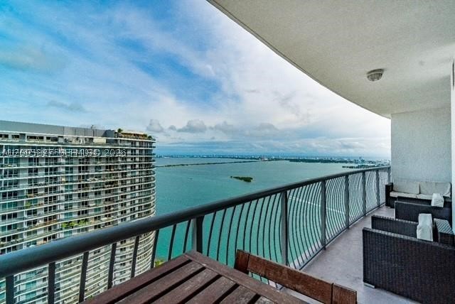 image Opera Tower21