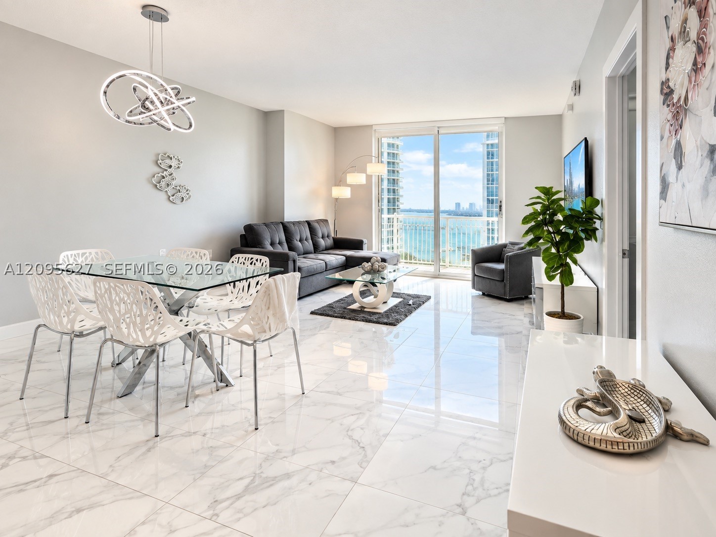 image The Club at Brickell Bay1