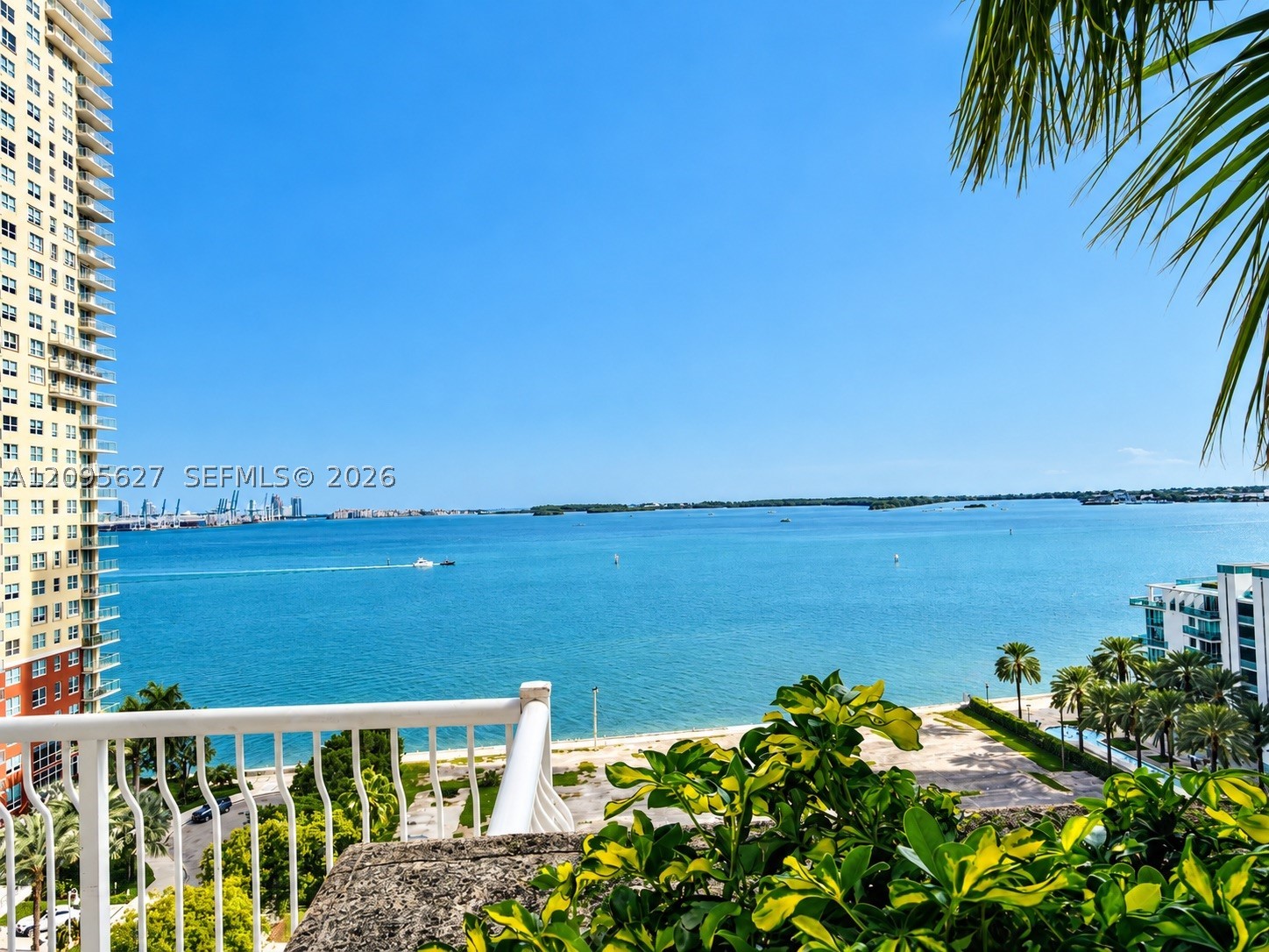 image The Club at Brickell Bay32