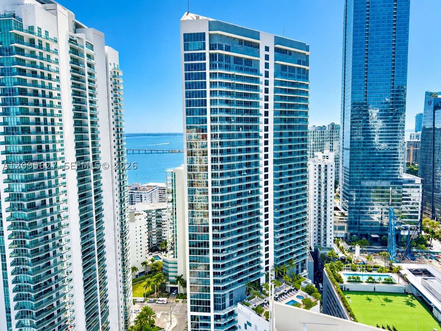image The Club at Brickell Bay35
