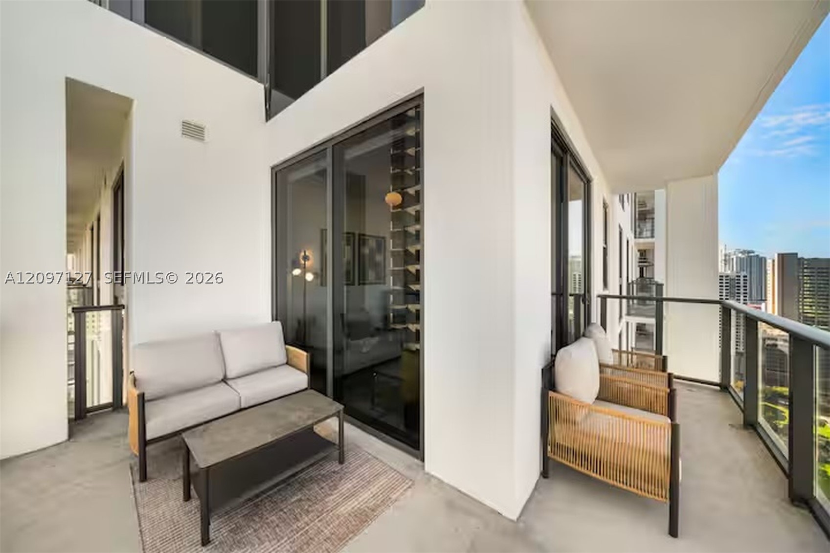 11 NE 6th St #3214 Miami, FL 33132