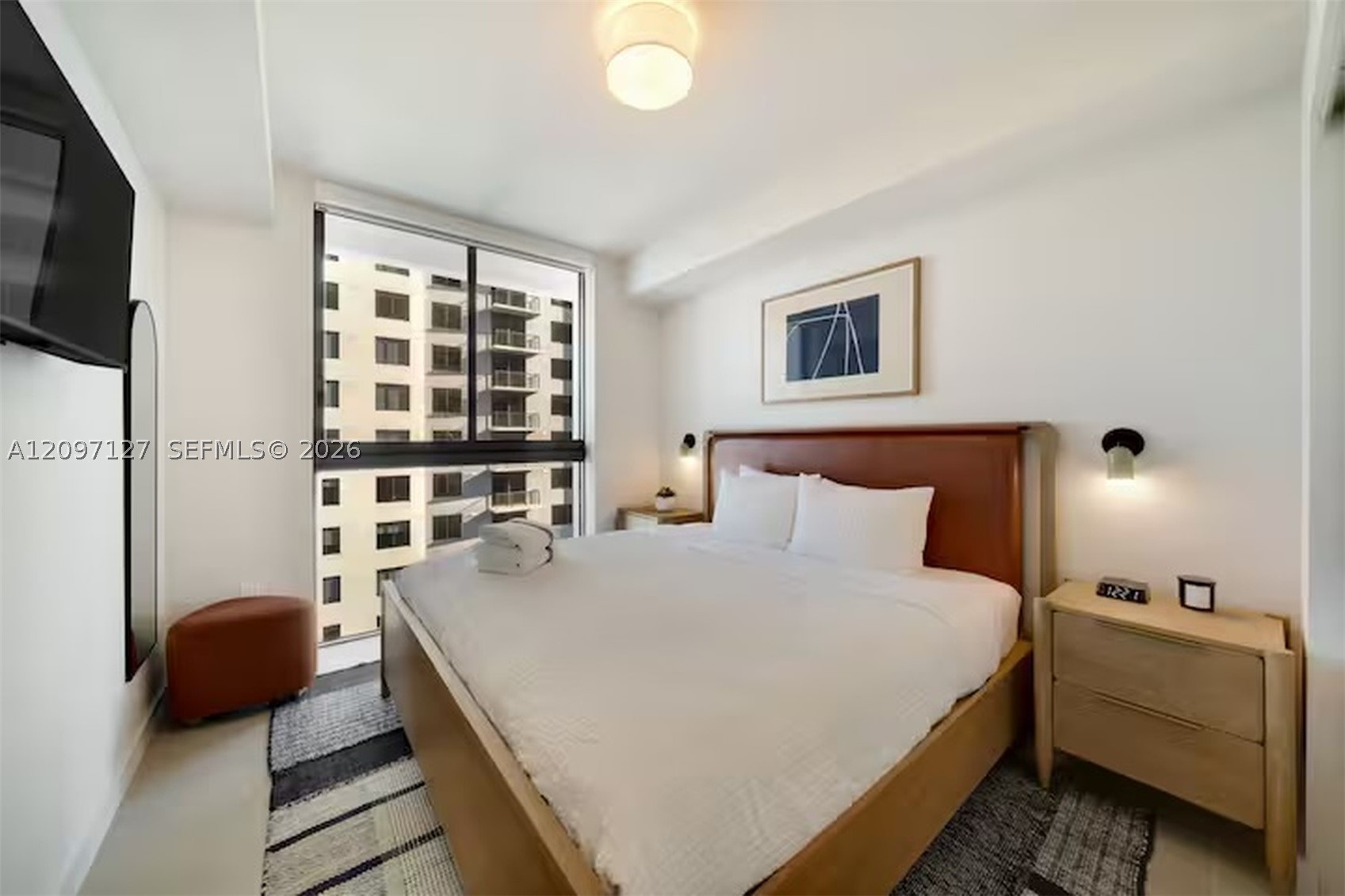 11 NE 6th St #3214 Miami, FL 33132