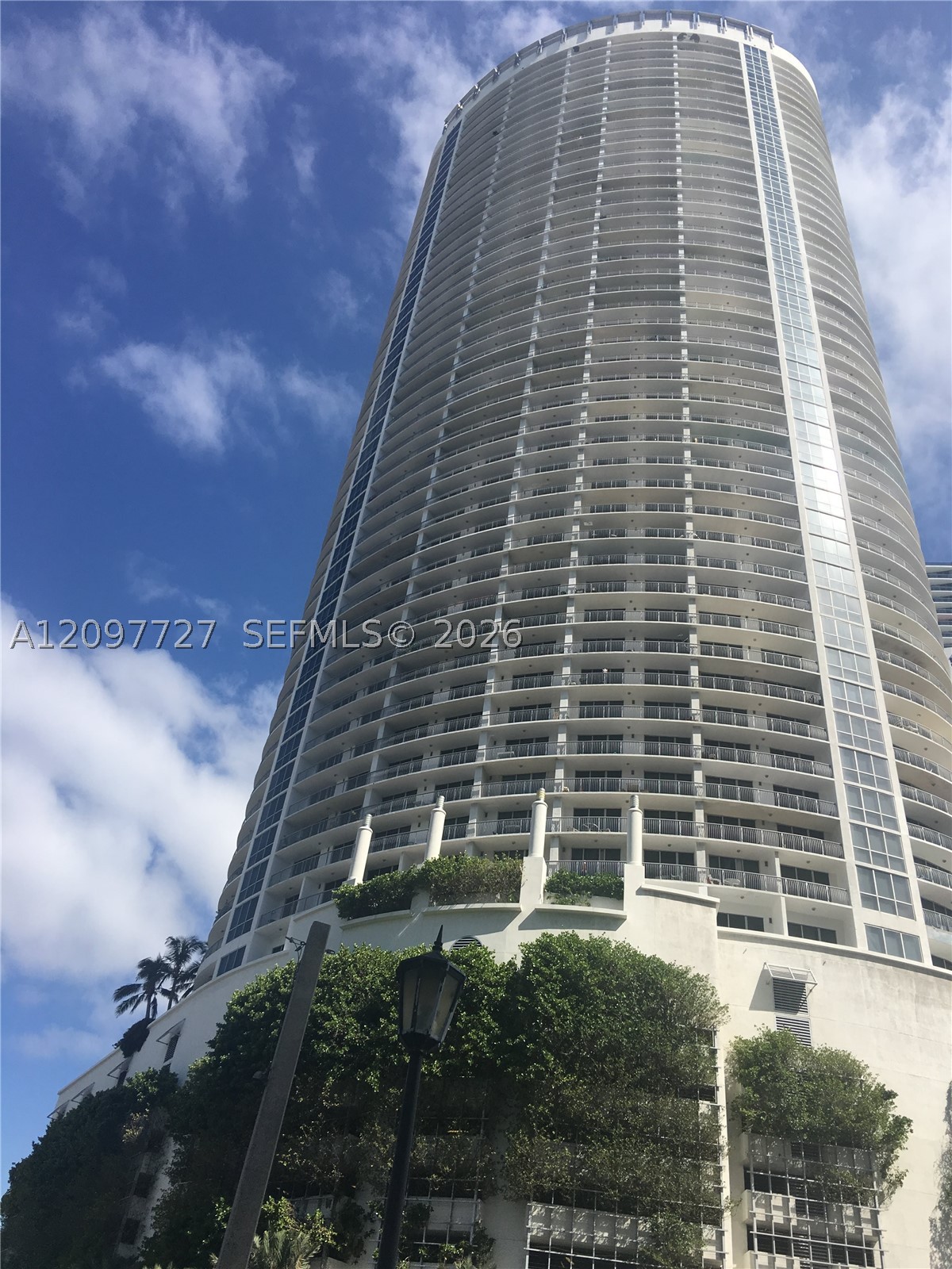 1750 N Bayshore Dr #2408