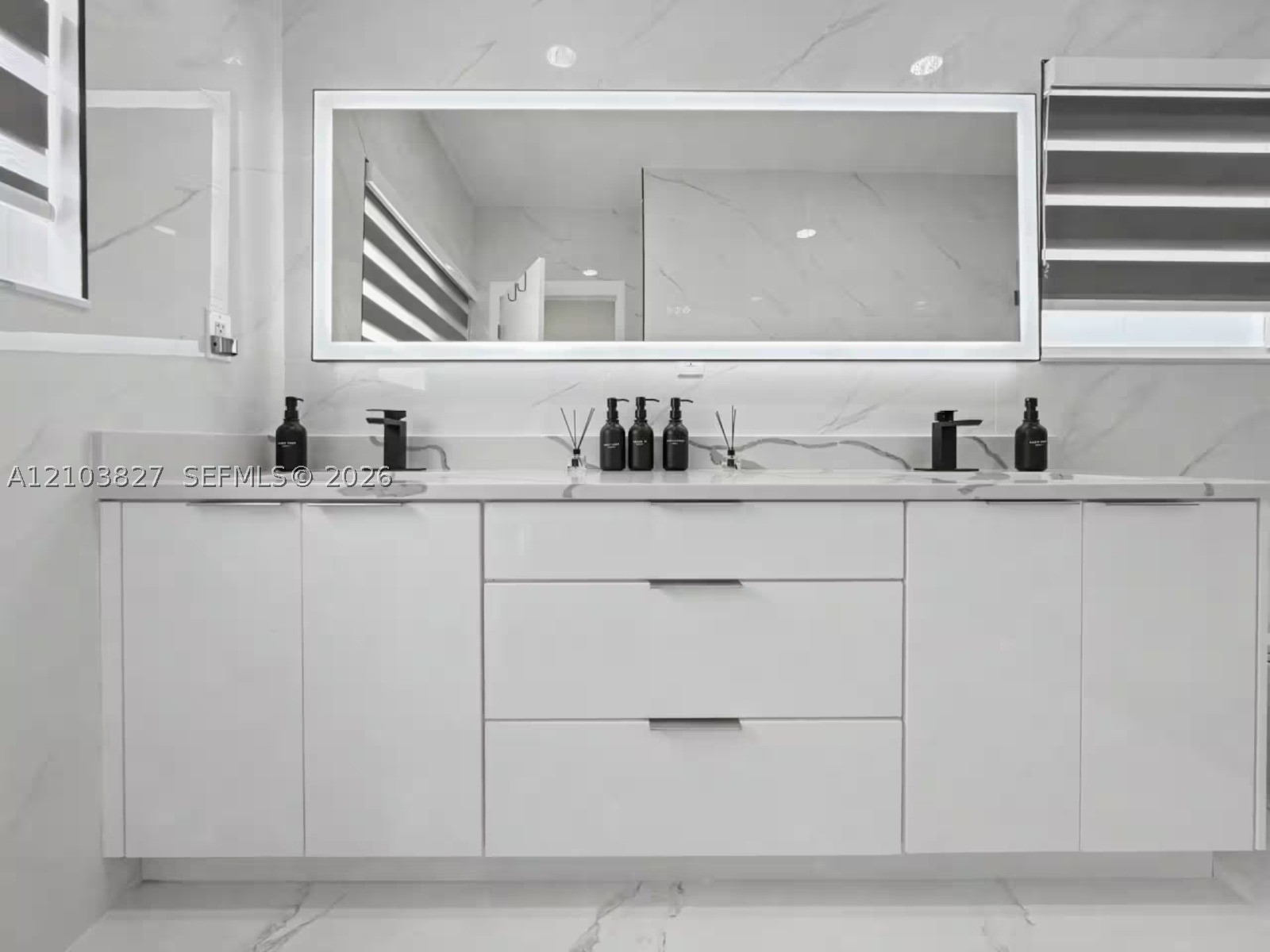 1530 SW 24th Ave Miami, FL 33145