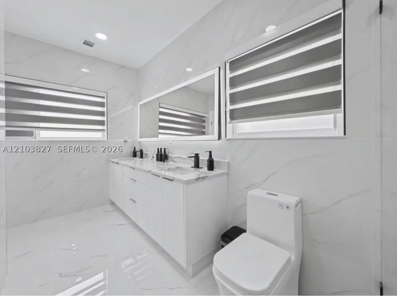 1530 SW 24th Ave Miami, FL 33145