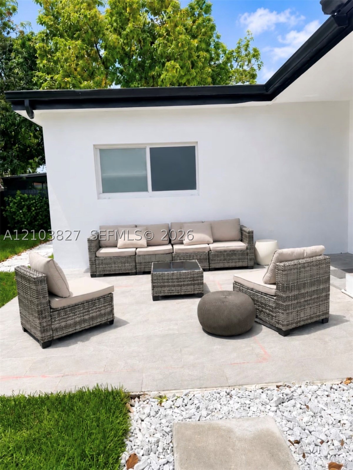 1530 SW 24th Ave Miami, FL 33145