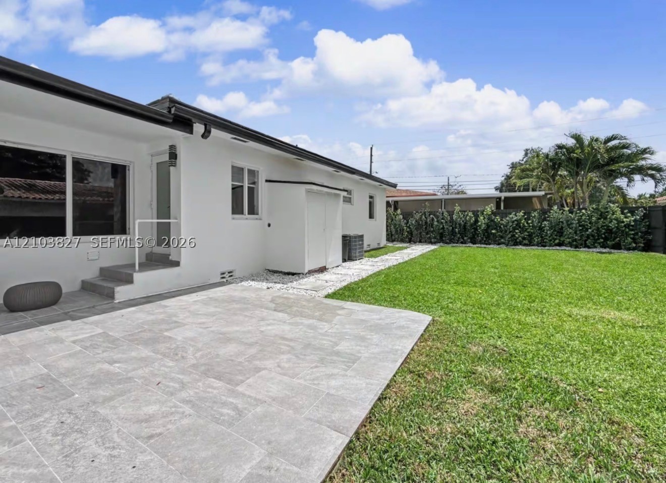 1530 SW 24th Ave Miami, FL 33145
