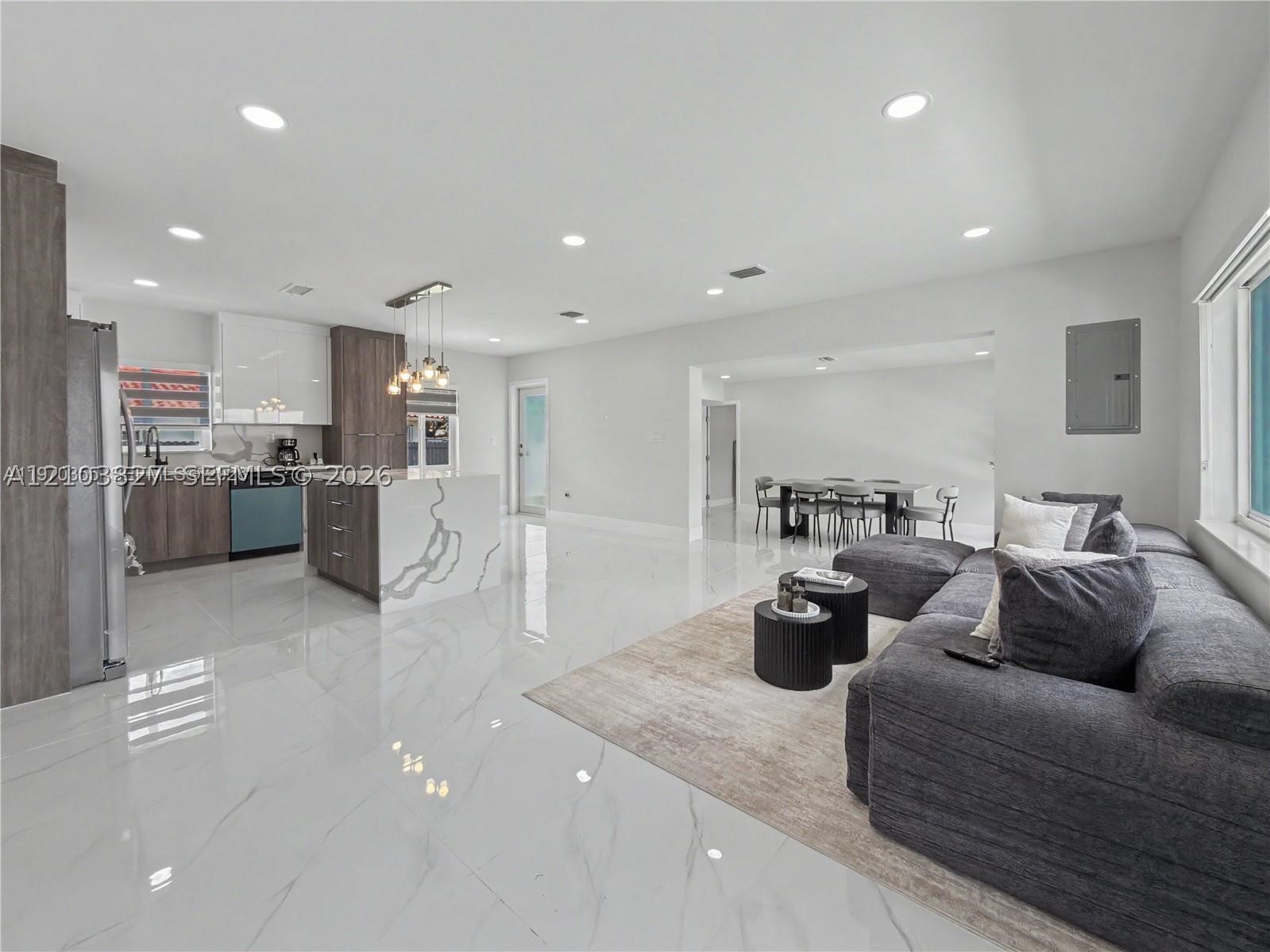 1530 SW 24th Ave Miami, FL 33145