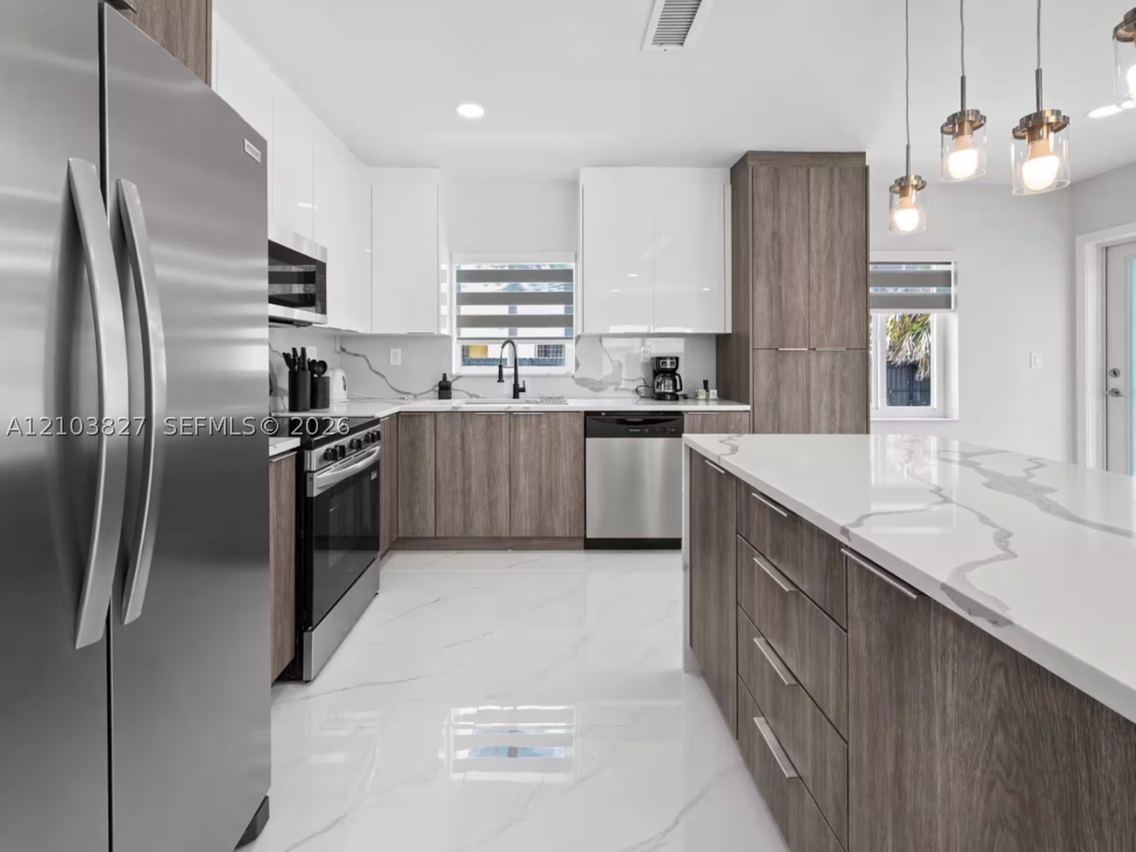 1530 SW 24th Ave Miami, FL 33145