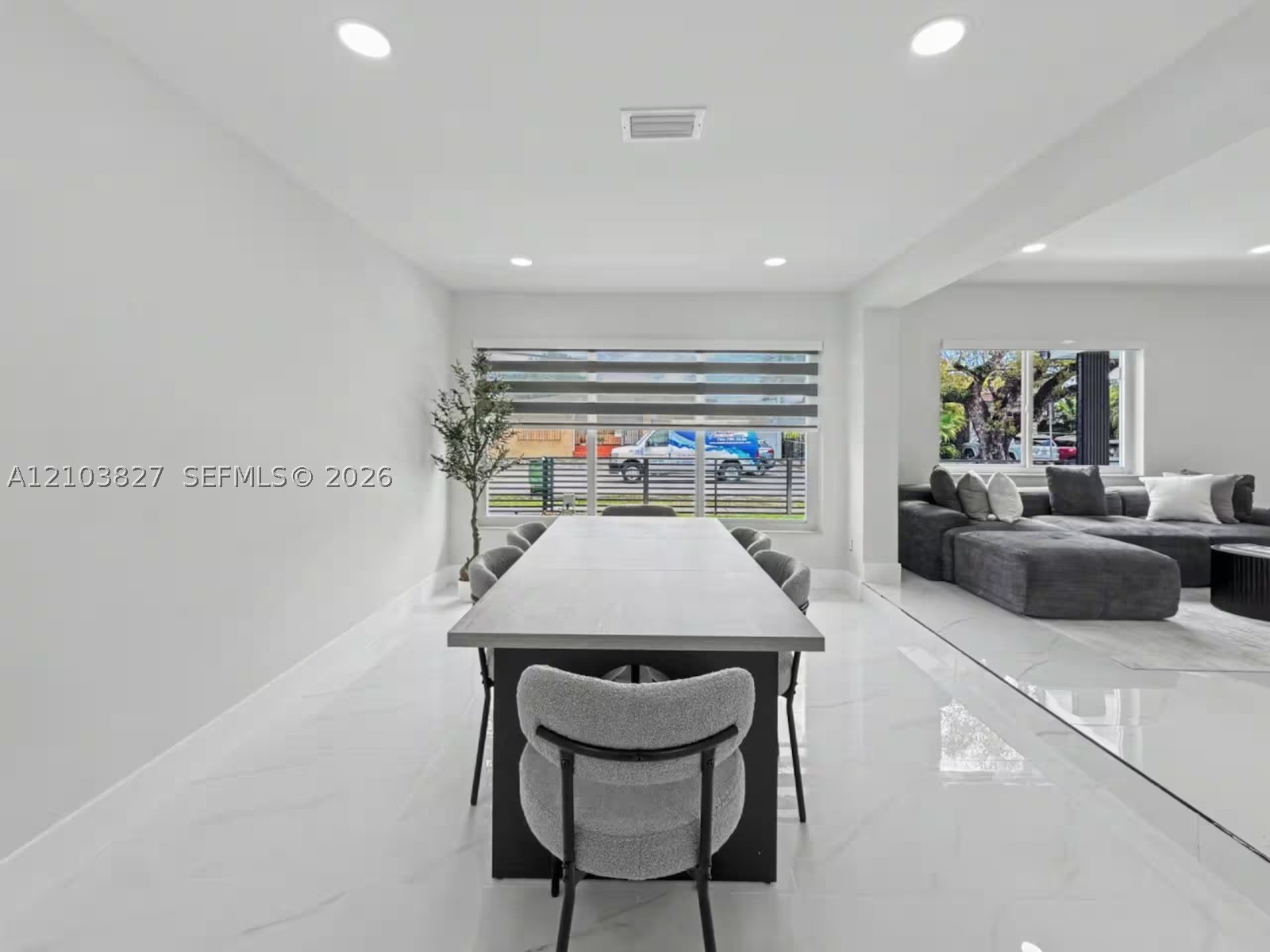1530 SW 24th Ave Miami, FL 33145