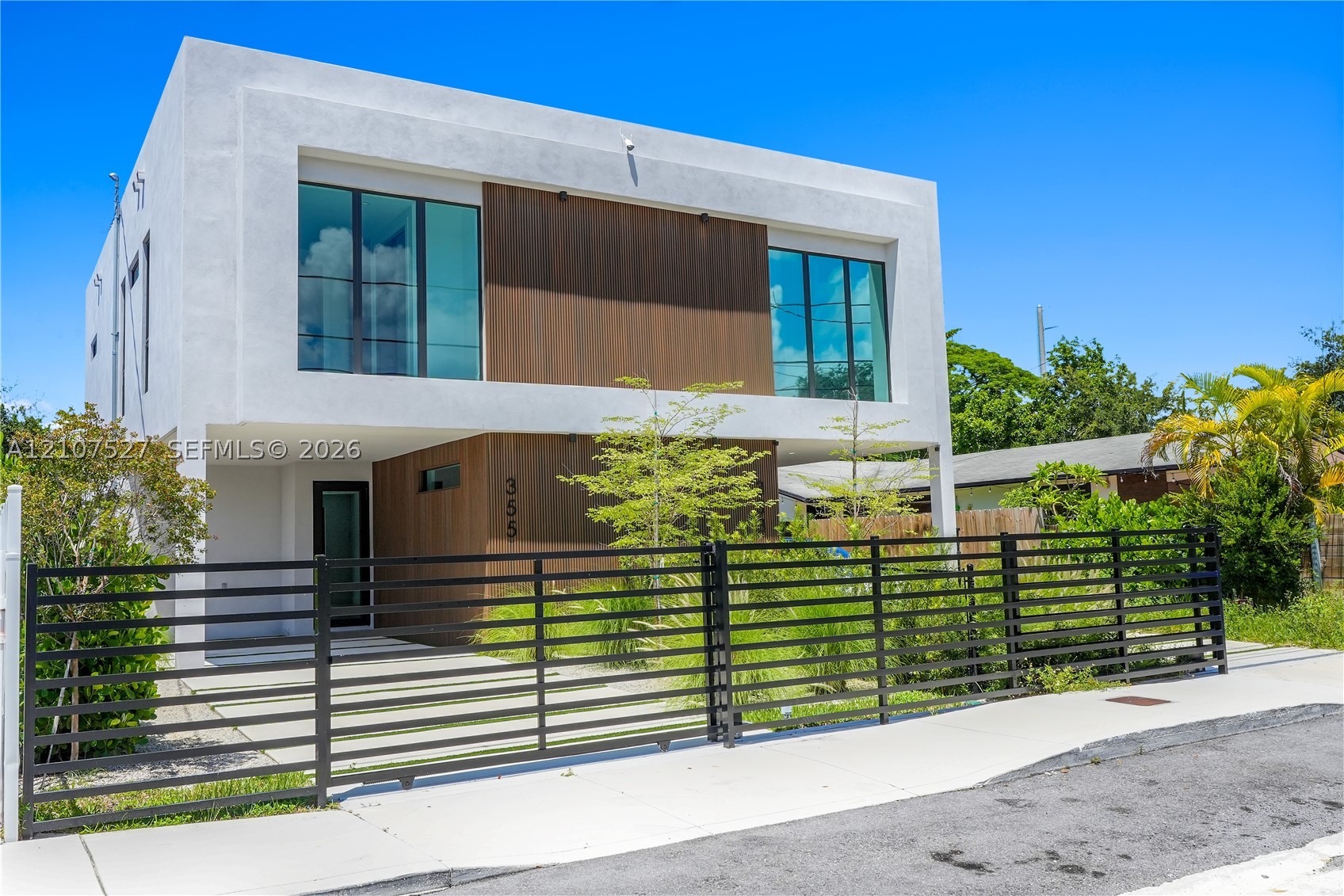 355 NW 50th St