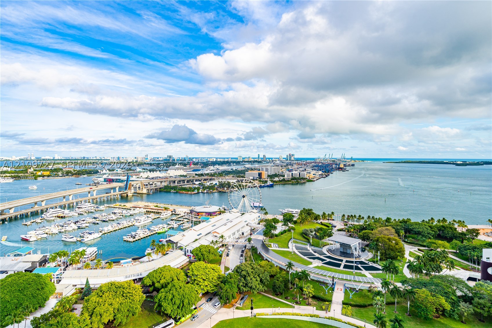 244 Biscayne Blvd #2802