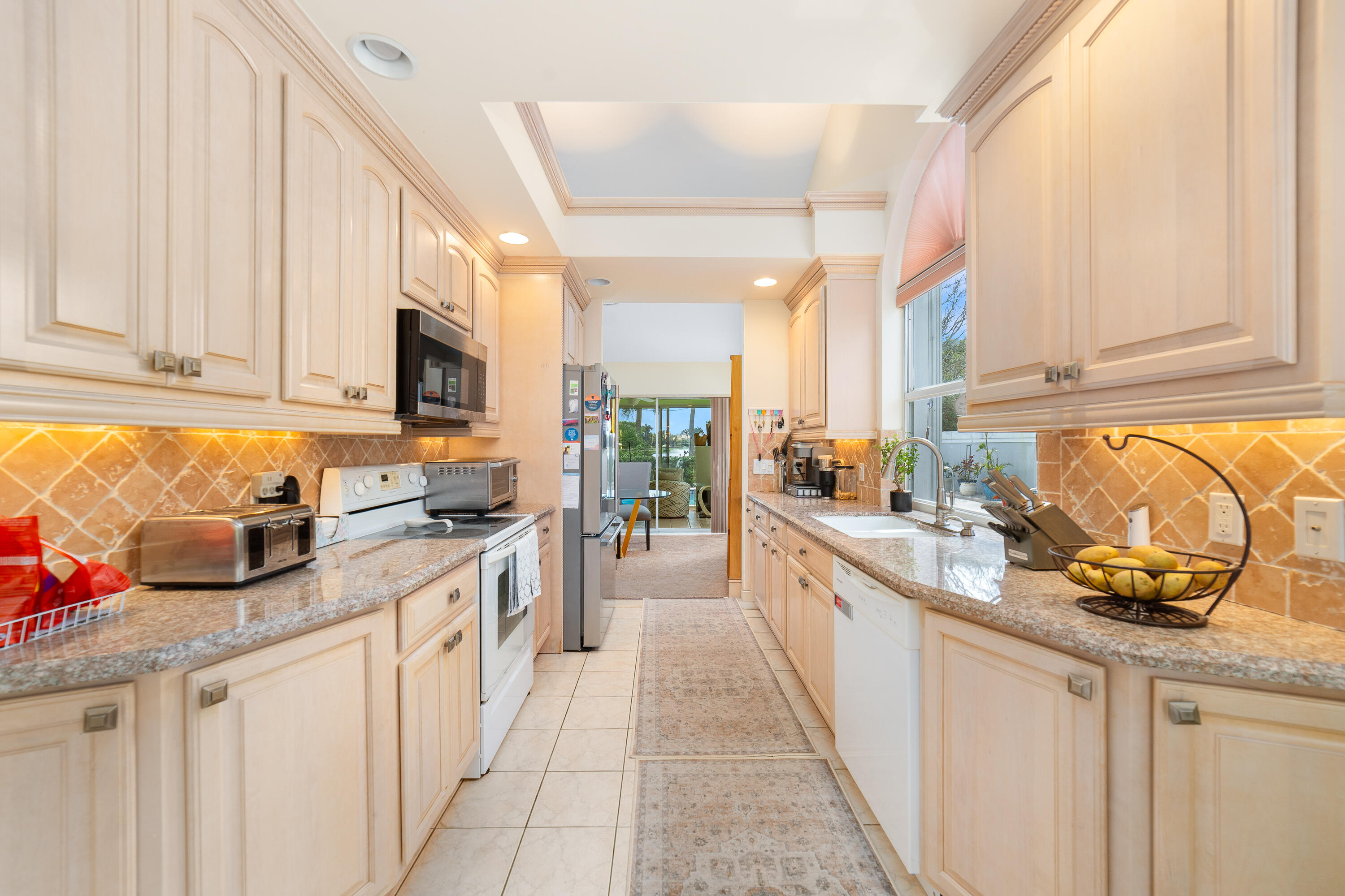 2370 Saratoga Bay West Palm Beach, FL 33409