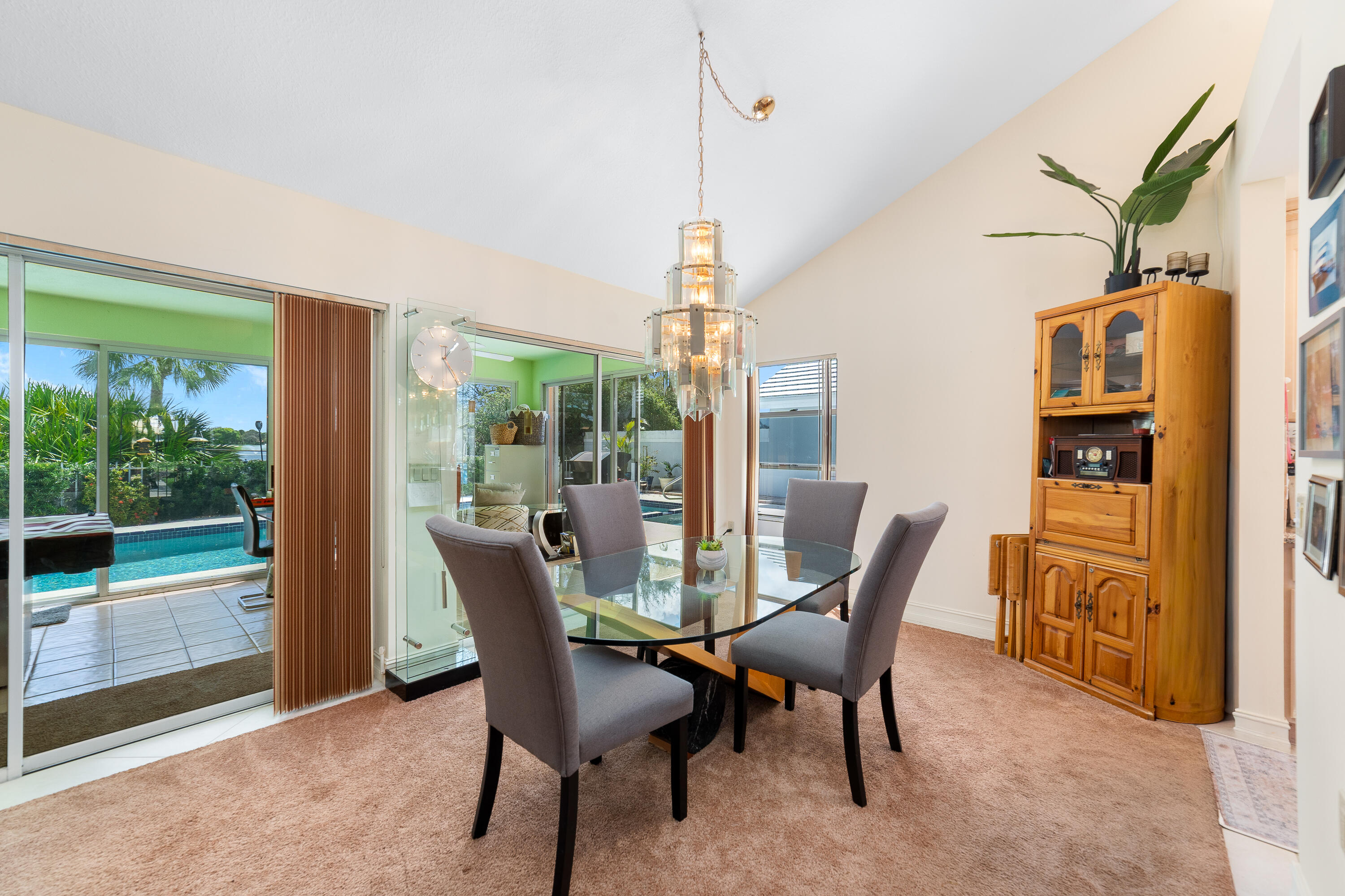 2370 Saratoga Bay West Palm Beach, FL 33409