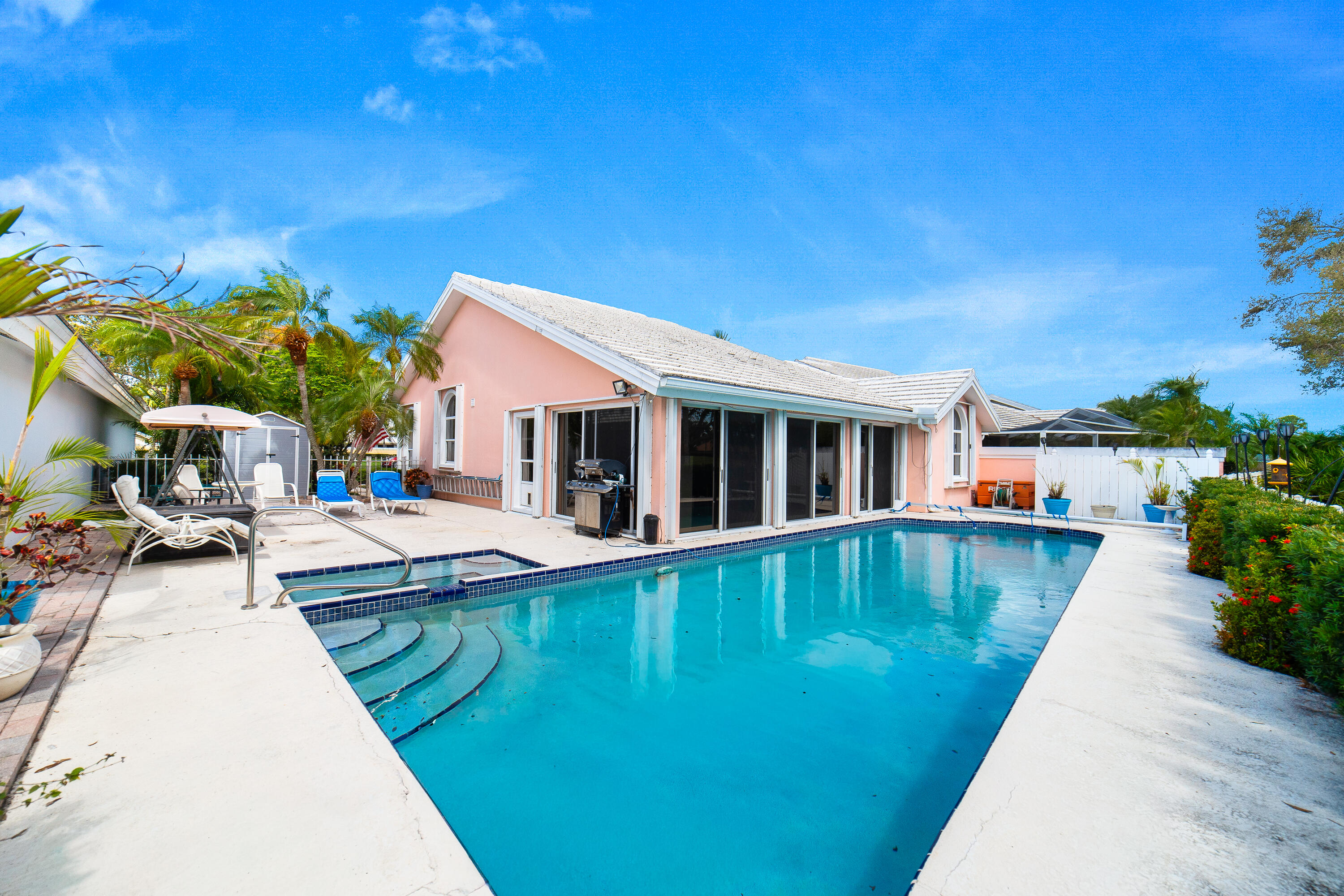 2370 Saratoga Bay West Palm Beach, FL 33409