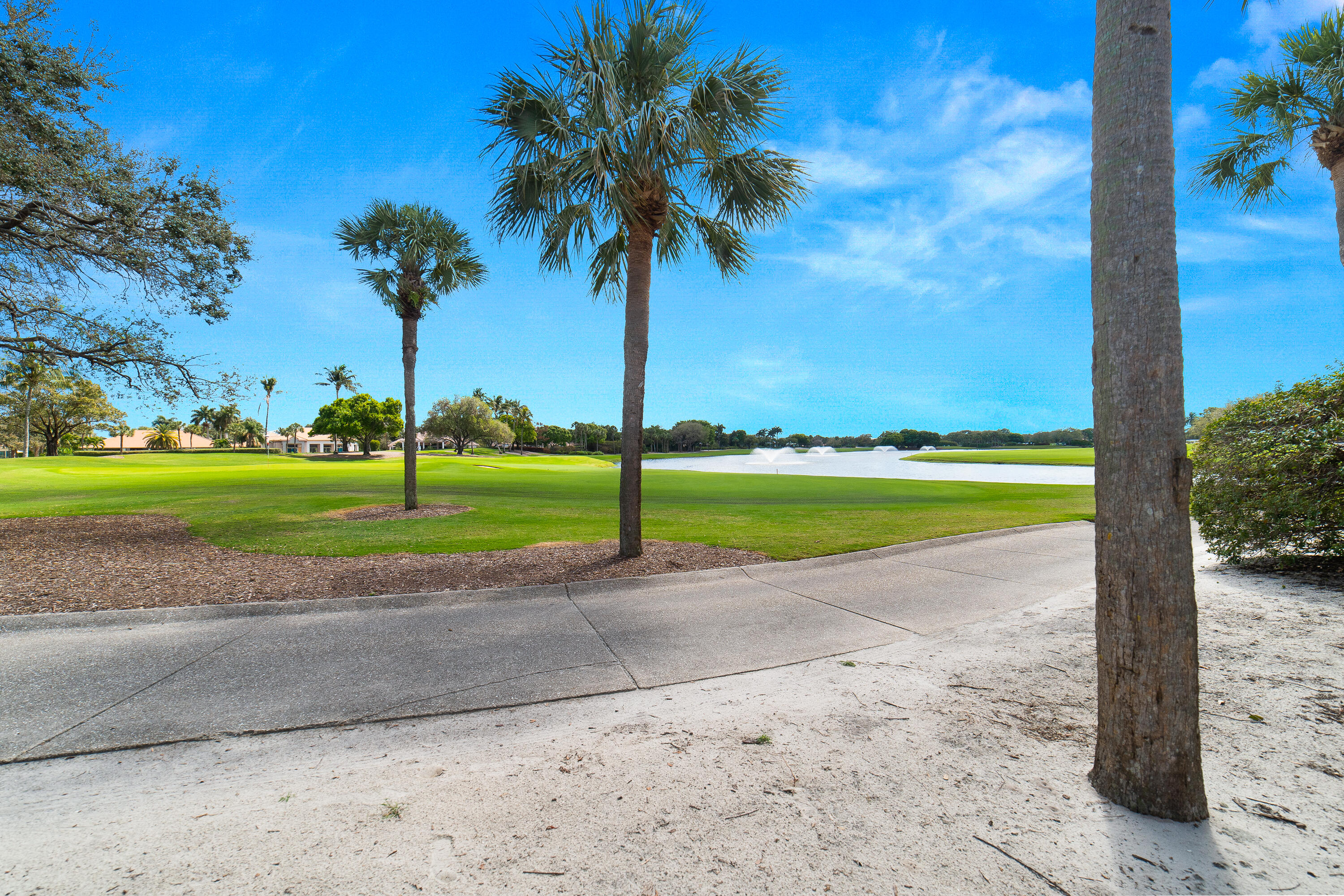 2370 Saratoga Bay West Palm Beach, FL 33409