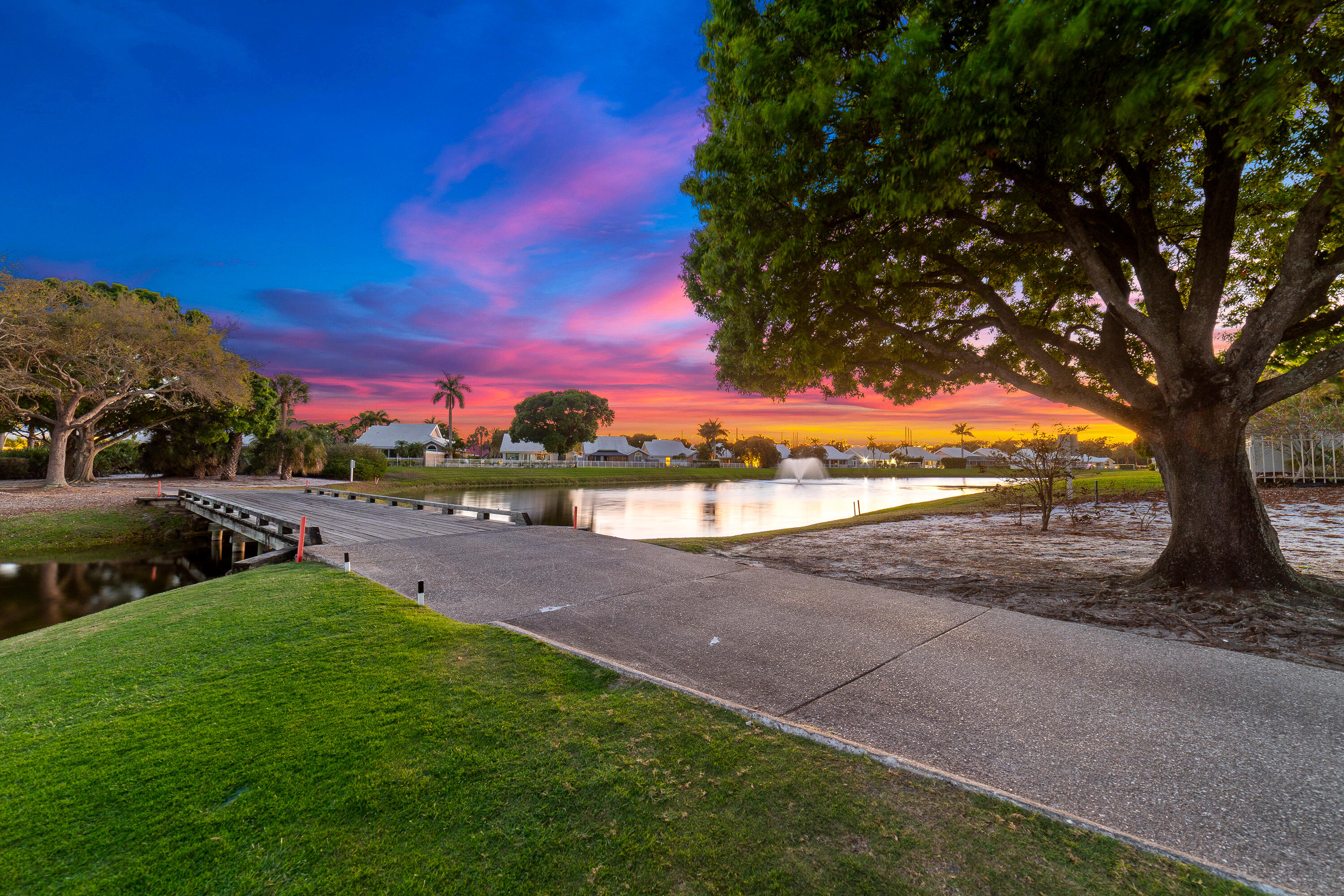 2370 Saratoga Bay West Palm Beach, FL 33409