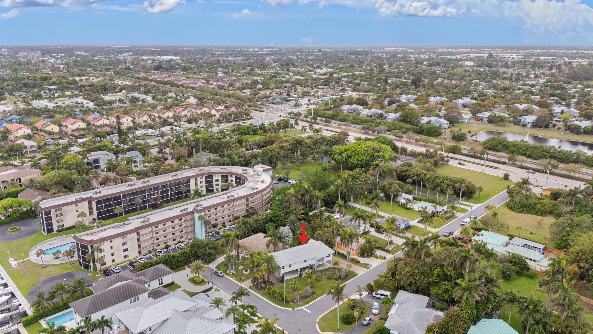 2510 N Lake Dr Boynton Beach, FL 33435