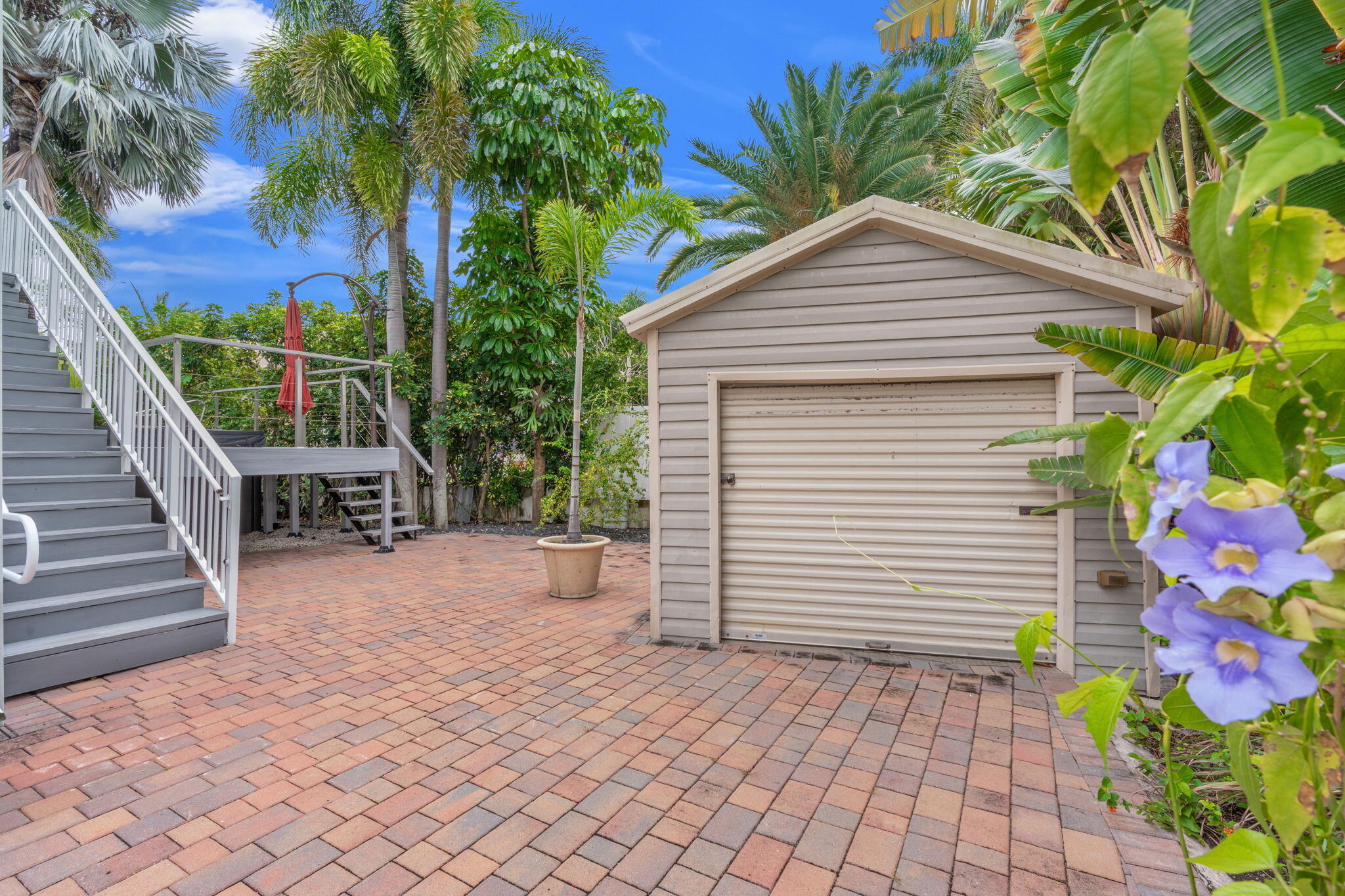 2510 N Lake Dr Boynton Beach, FL 33435