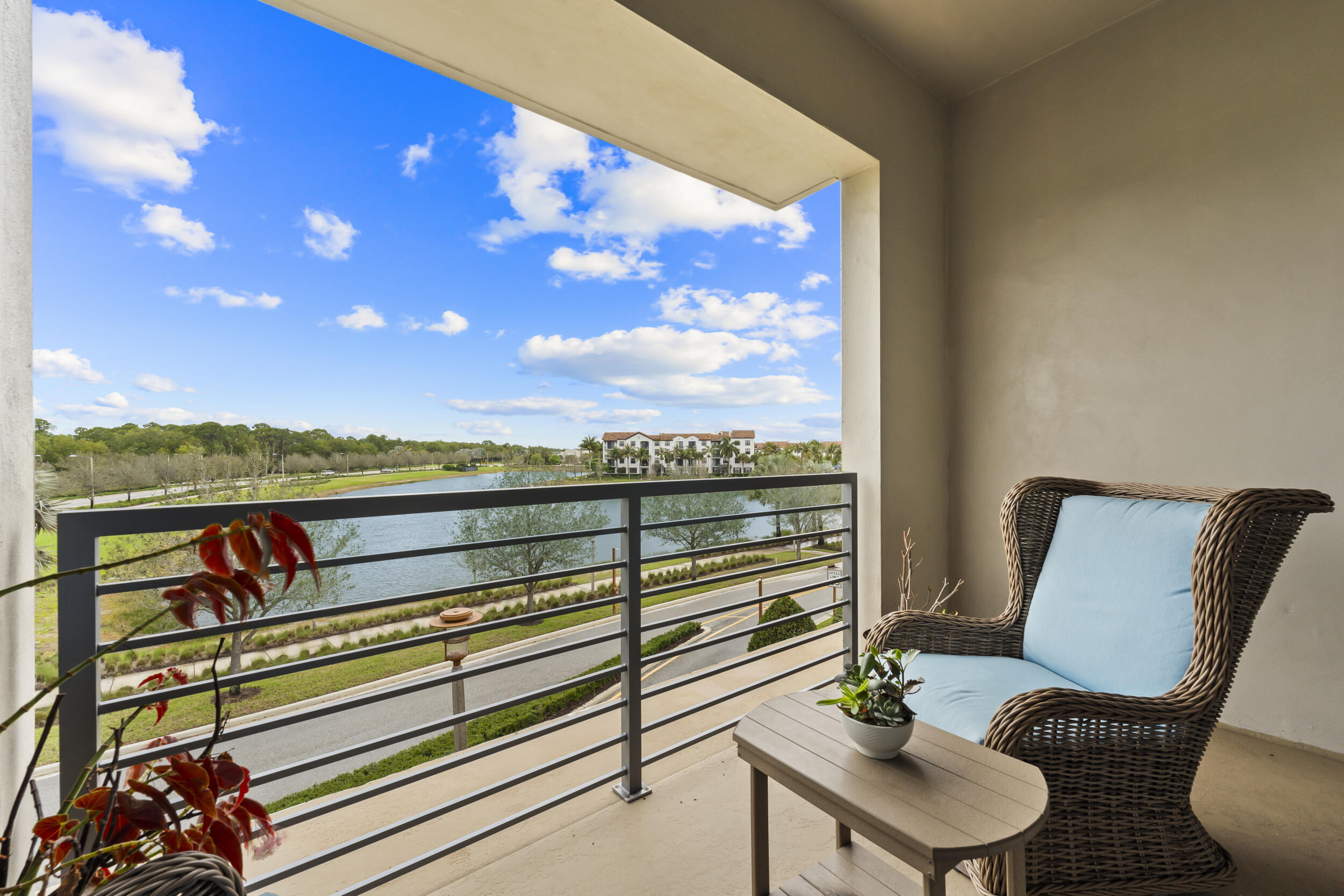 1283 Faulkner Palm Beach Gardens, FL 33418