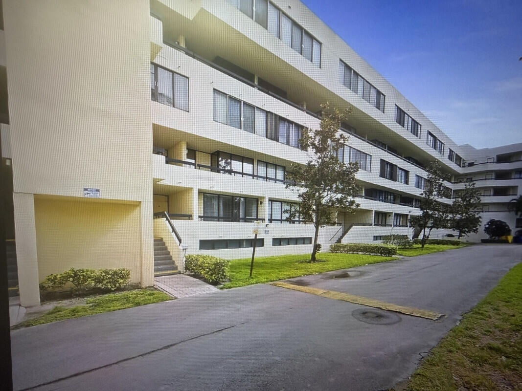 1401 S Federal #102