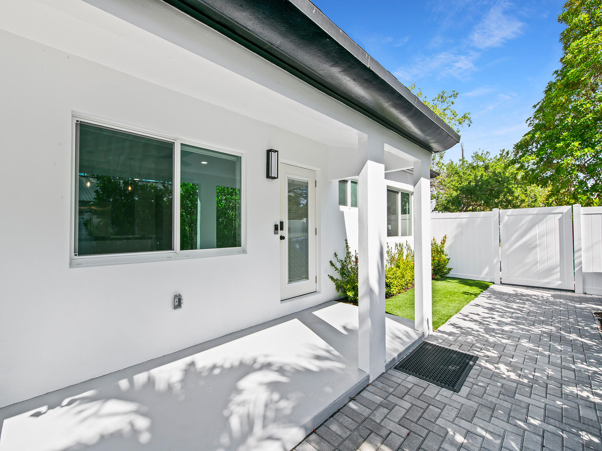 1508 NE 6th Fort Lauderdale, FL 33304