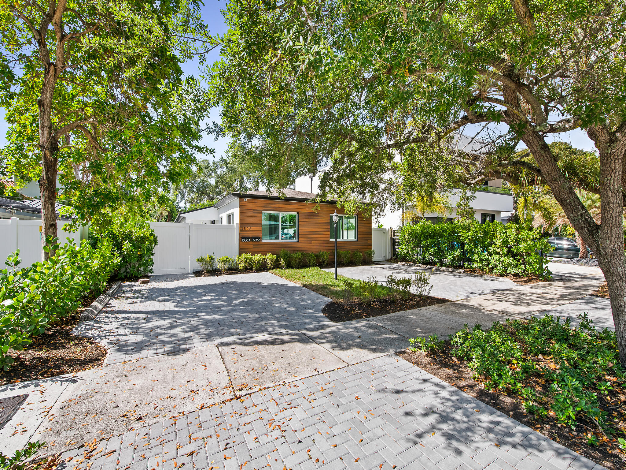 1508 NE 6th Fort Lauderdale, FL 33304