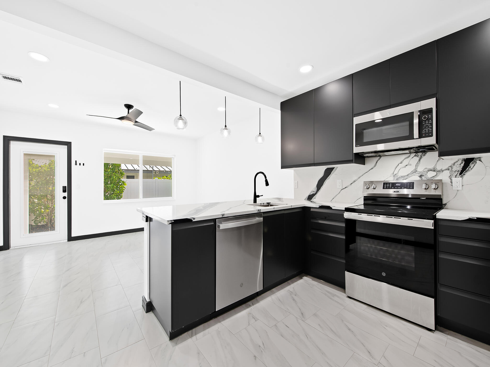 1508 NE 6th Fort Lauderdale, FL 33304