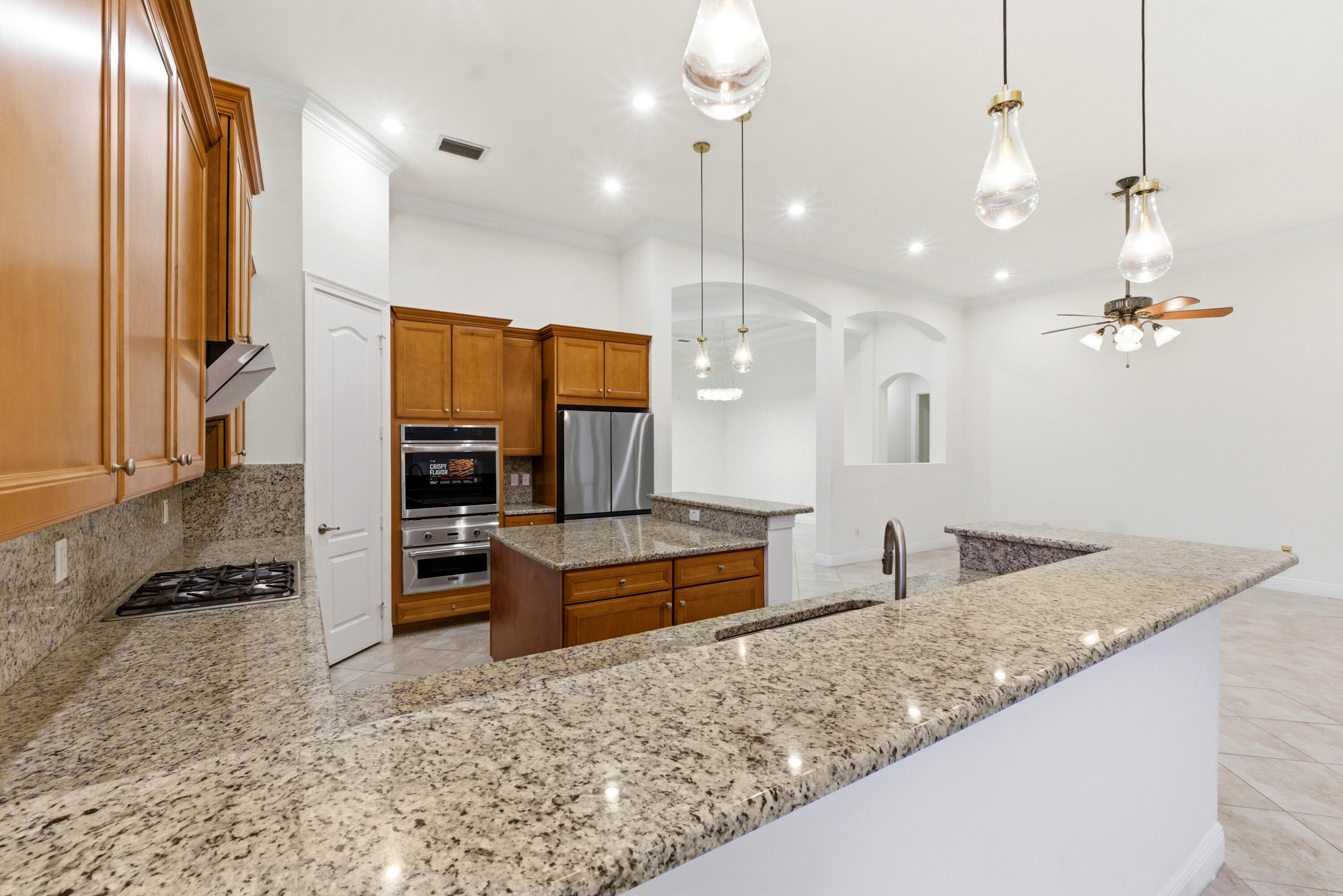 9871 Lakeview Parkland, FL 33076