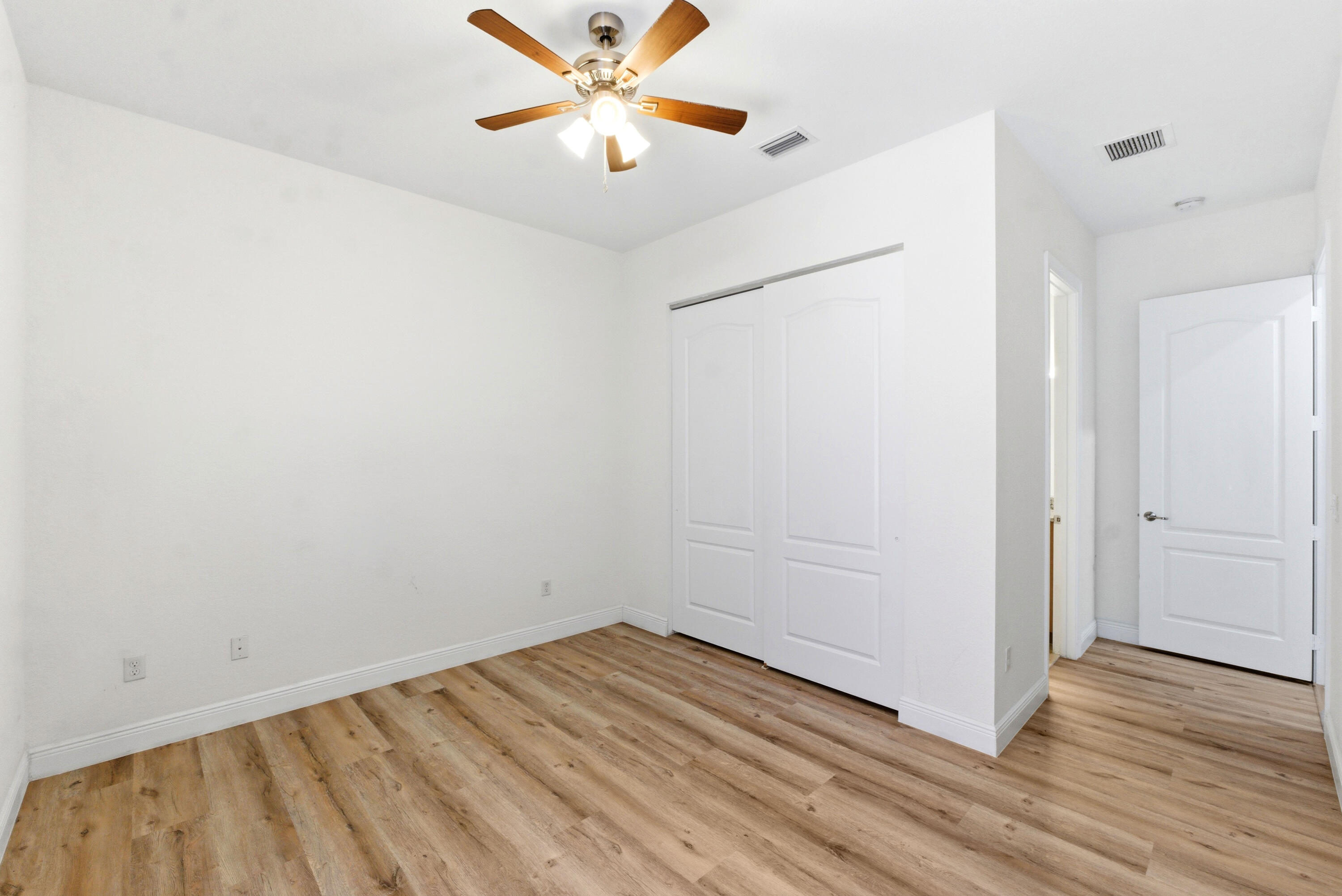 9871 Lakeview Parkland, FL 33076