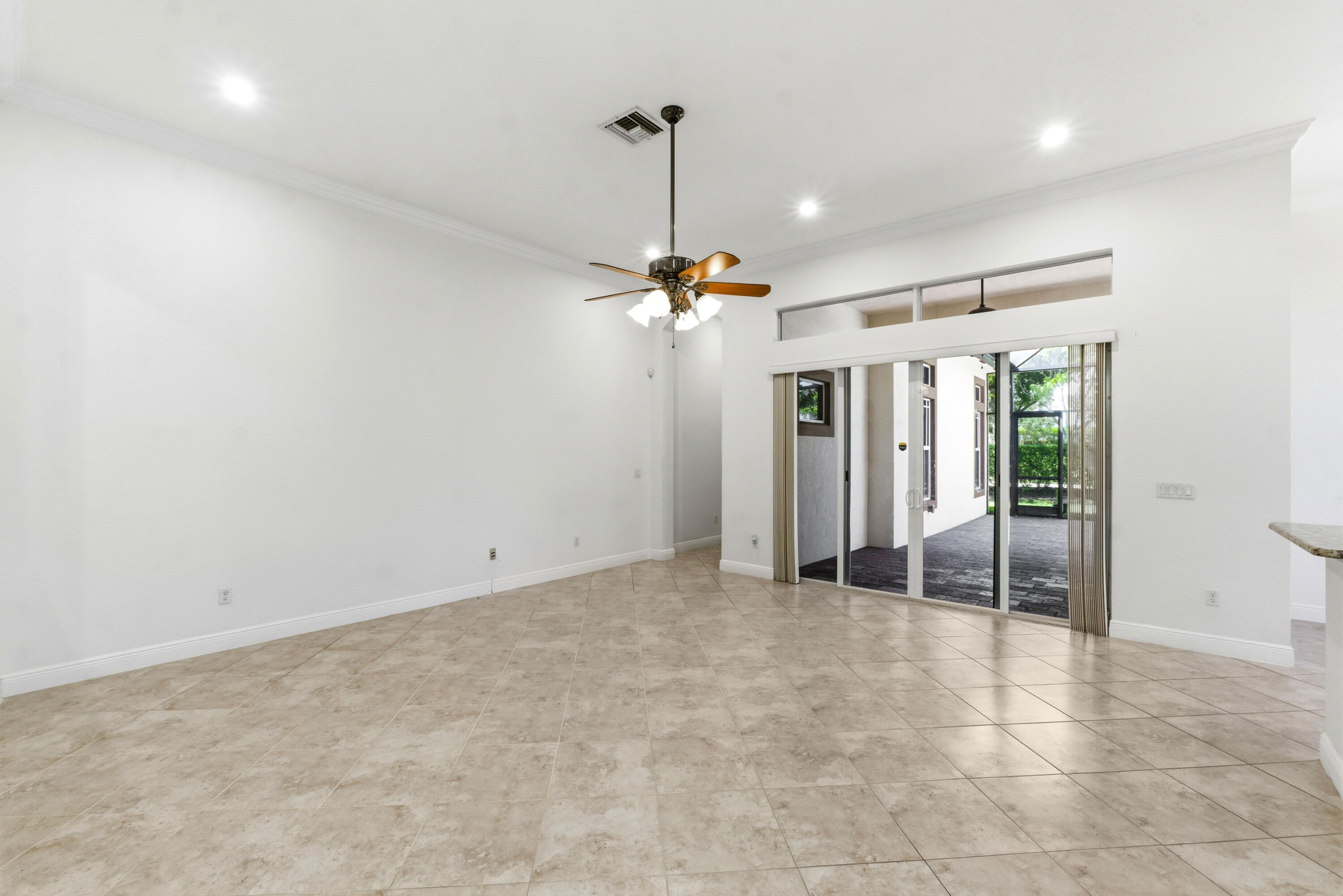 9871 Lakeview Parkland, FL 33076