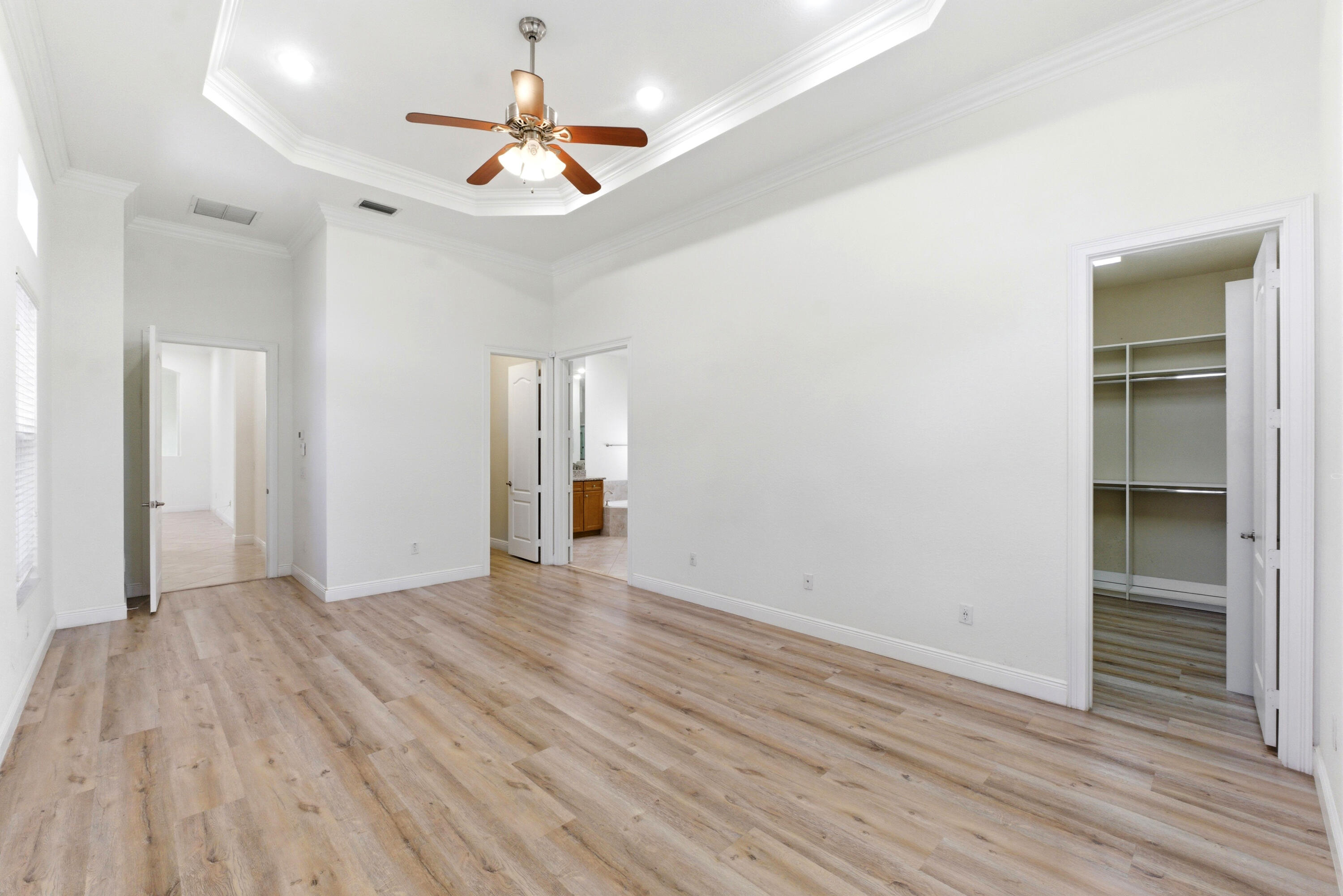 9871 Lakeview Parkland, FL 33076