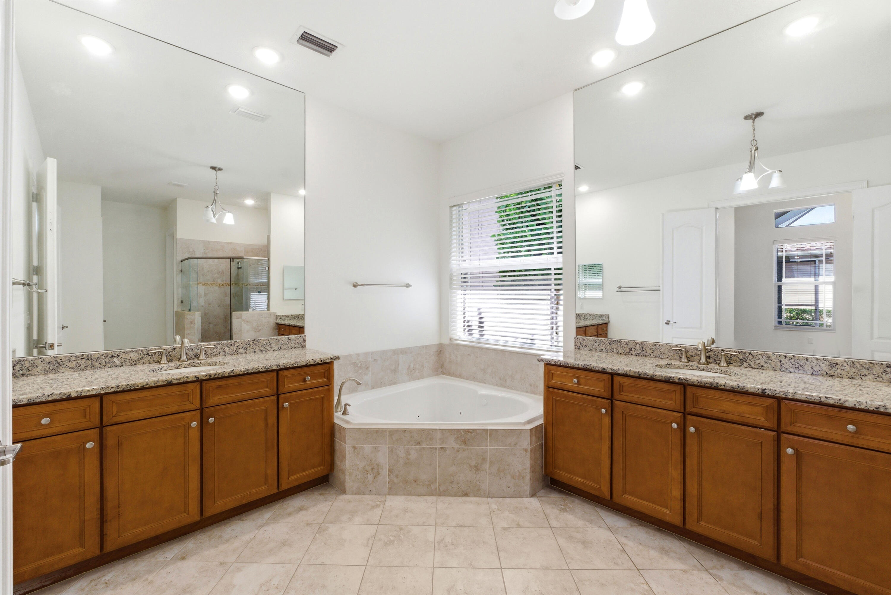 9871 Lakeview Parkland, FL 33076