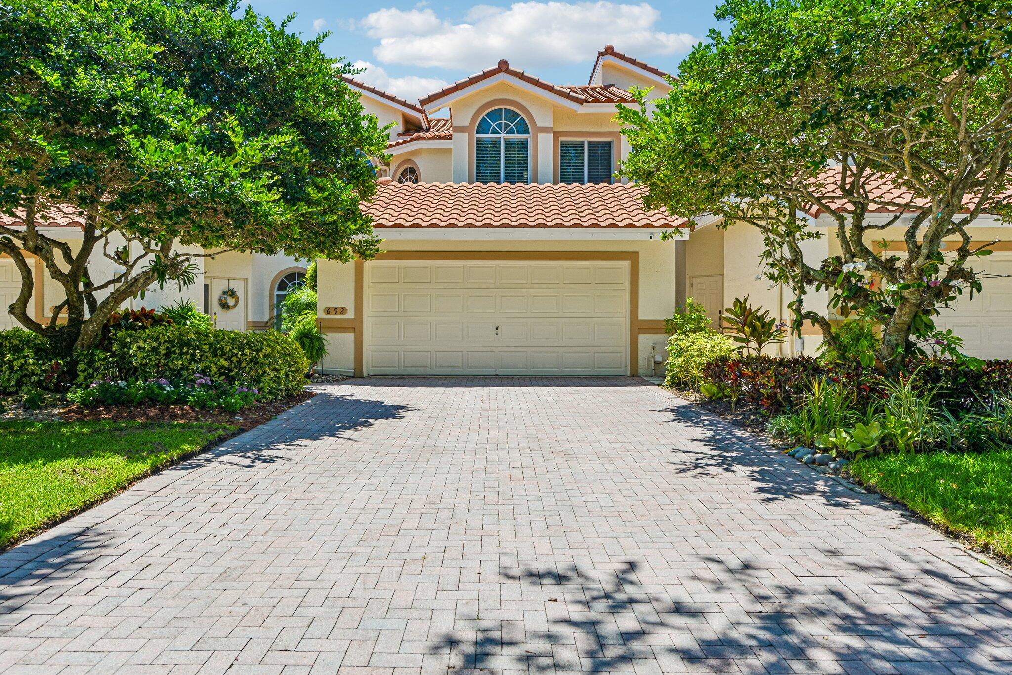 692 W Palm Aire Pompano Beach, FL 33069