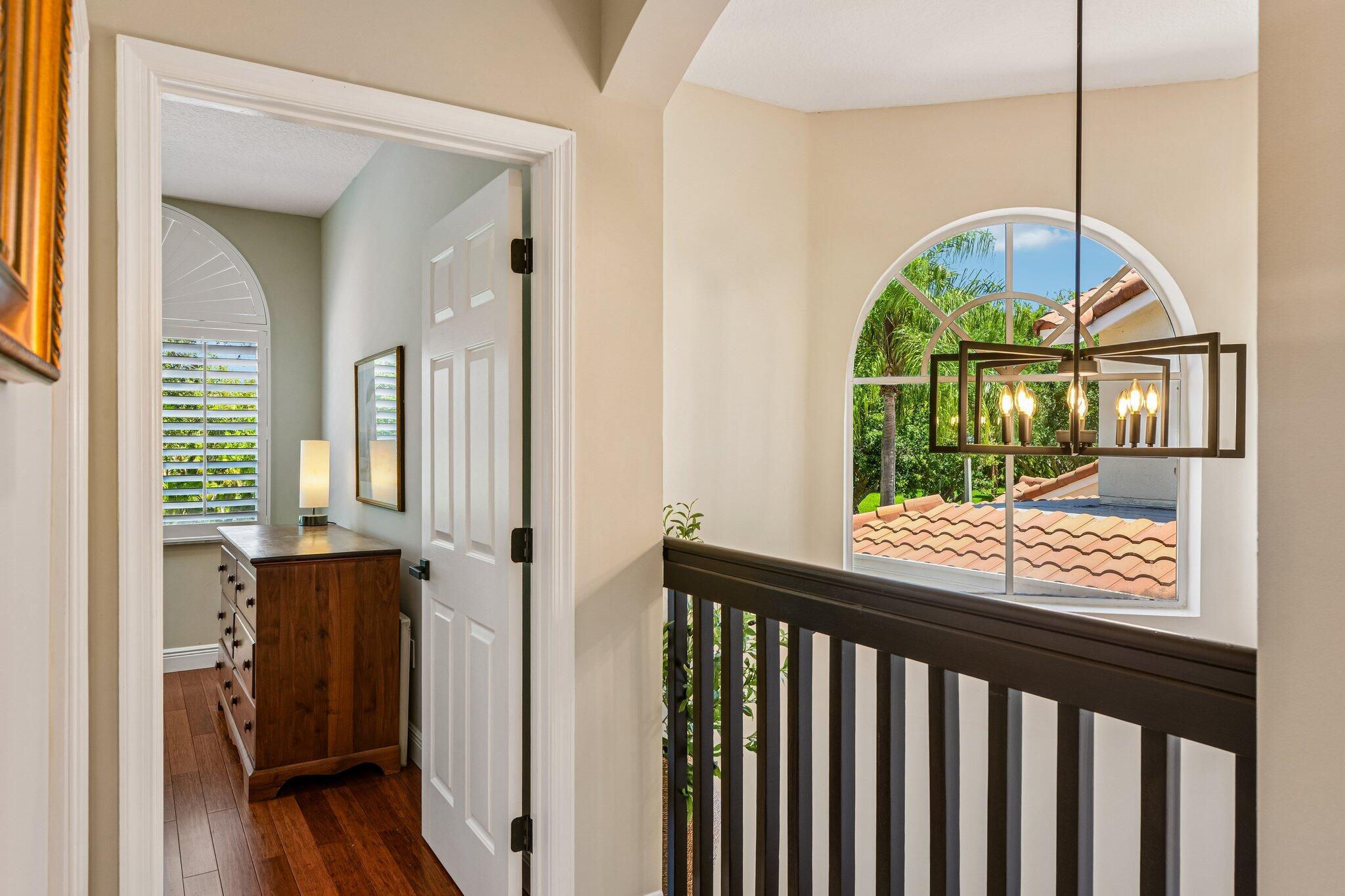 692 W Palm Aire Pompano Beach, FL 33069