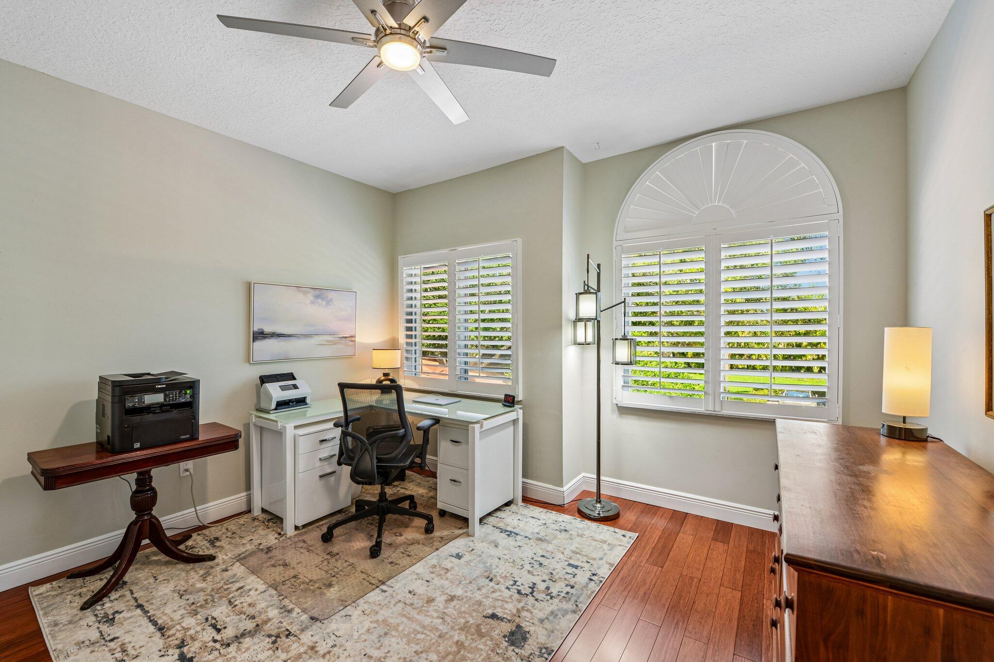 692 W Palm Aire Pompano Beach, FL 33069