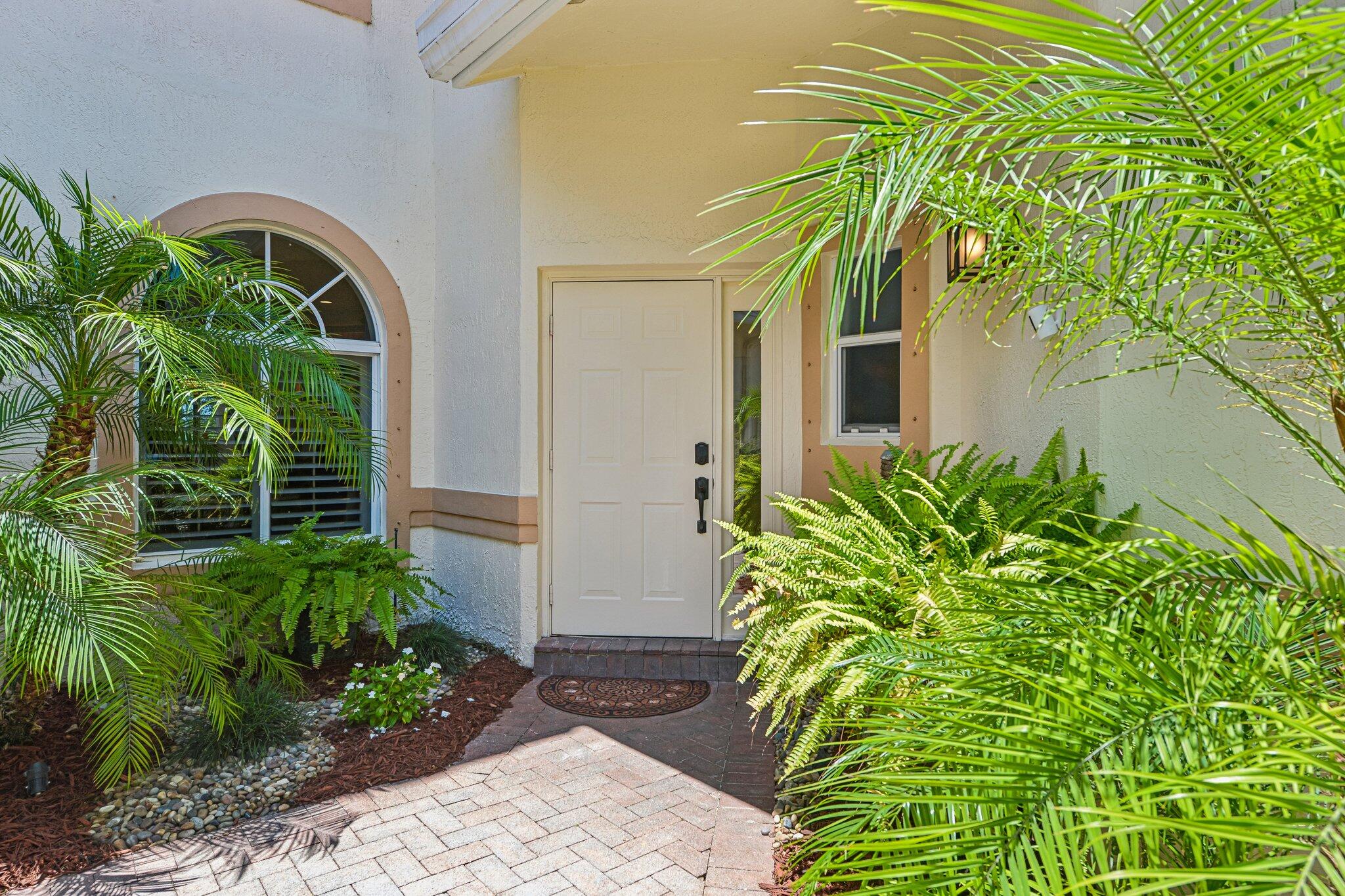 692 W Palm Aire Pompano Beach, FL 33069