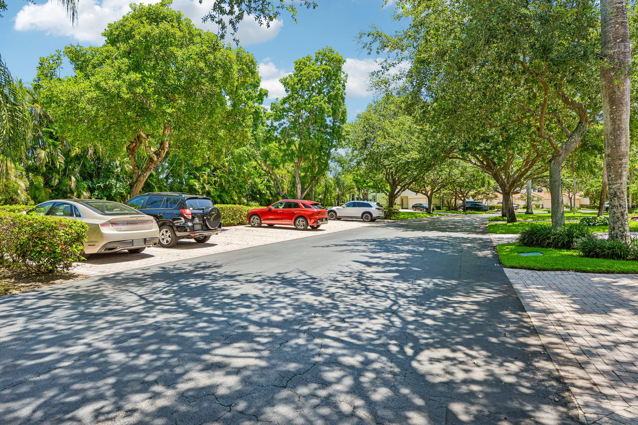 692 W Palm Aire Pompano Beach, FL 33069