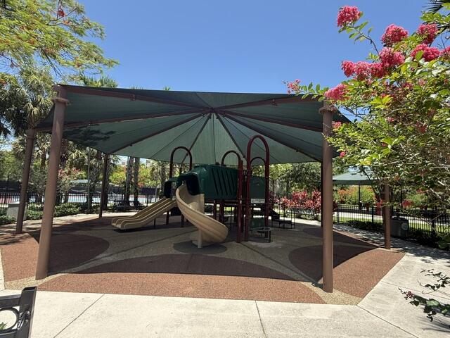 692 W Palm Aire Pompano Beach, FL 33069