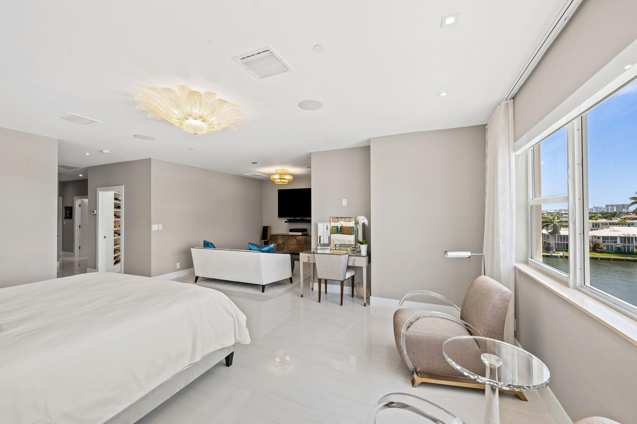 1050 Seminole #Phb Fort Lauderdale, FL 33304