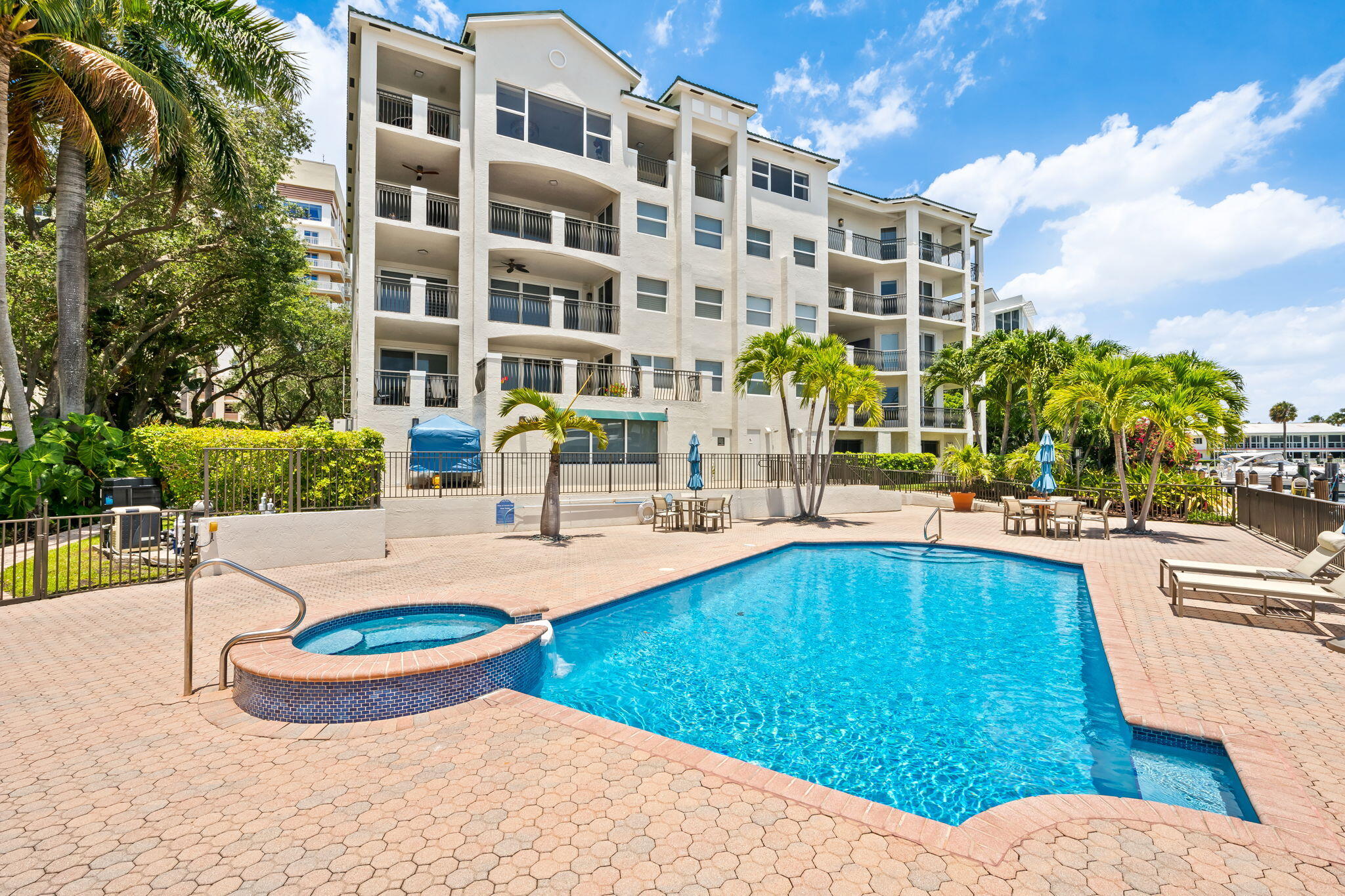 1050 Seminole #Phb Fort Lauderdale, FL 33304