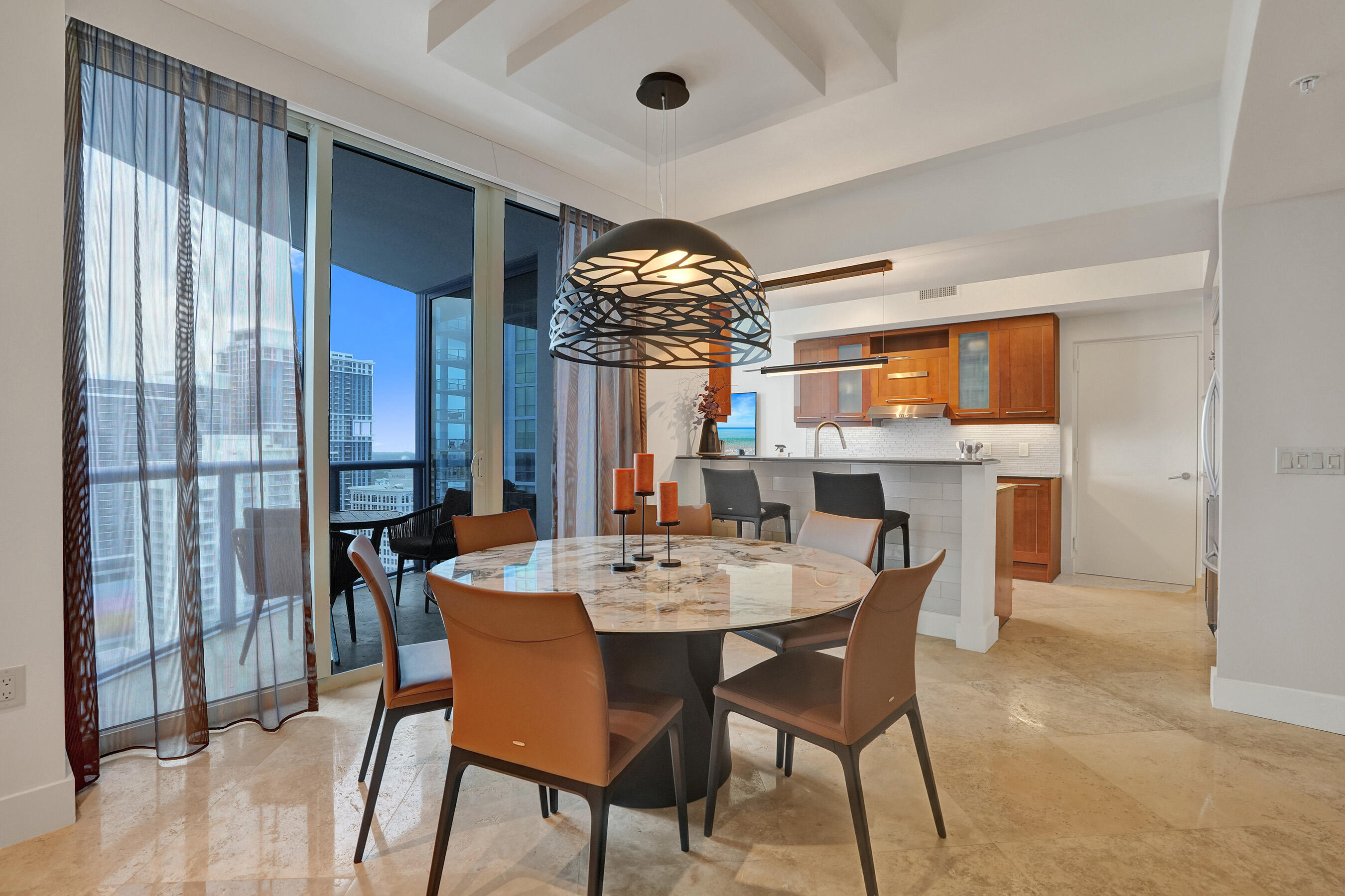 333 Las Olas #2906 Fort Lauderdale, FL 33301