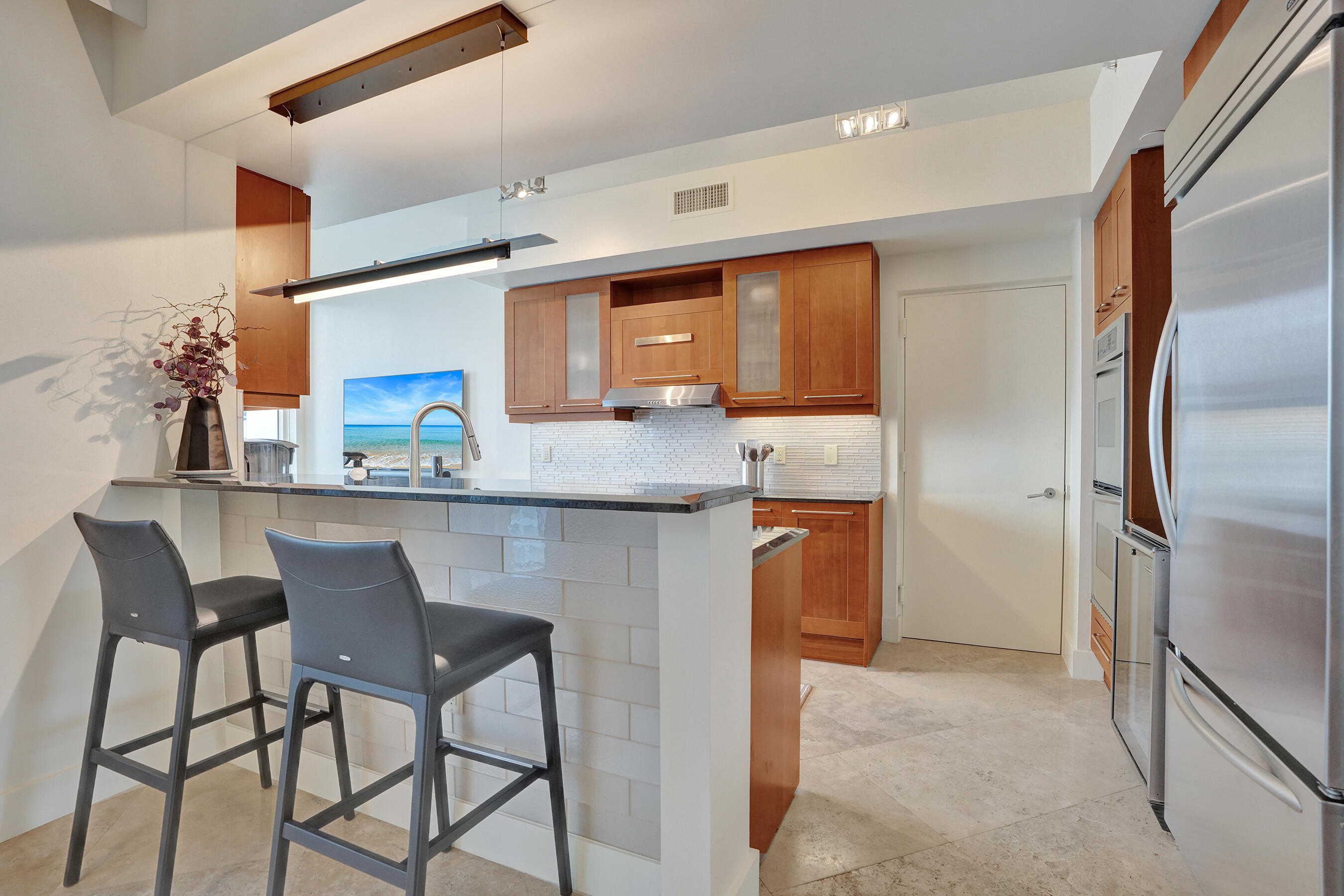 333 Las Olas #2906 Fort Lauderdale, FL 33301