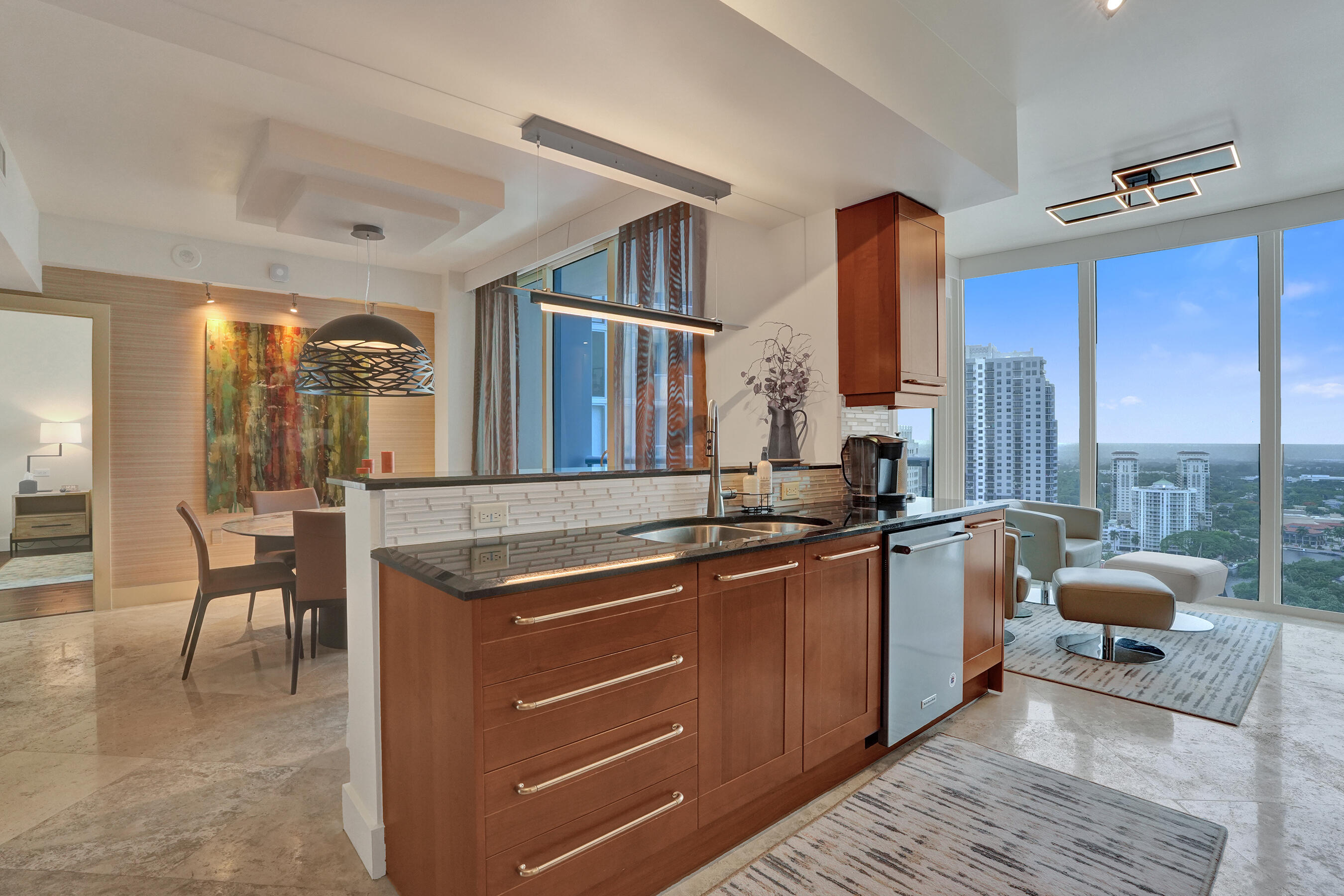 333 Las Olas #2906 Fort Lauderdale, FL 33301