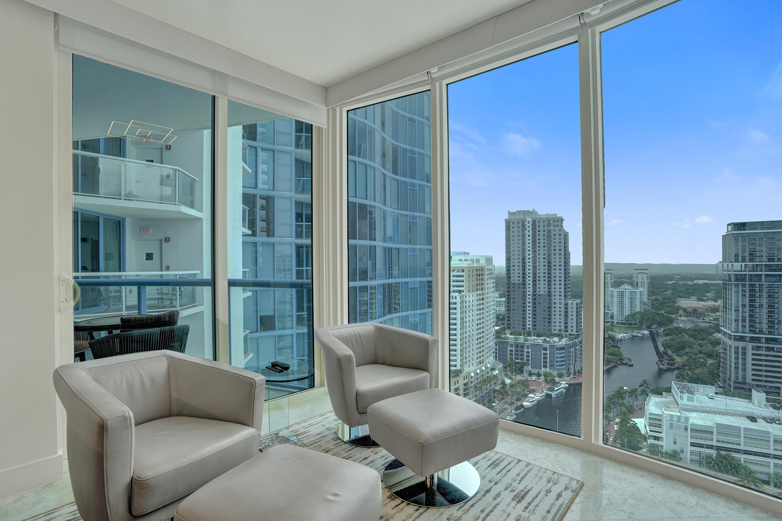 333 Las Olas #2906 Fort Lauderdale, FL 33301