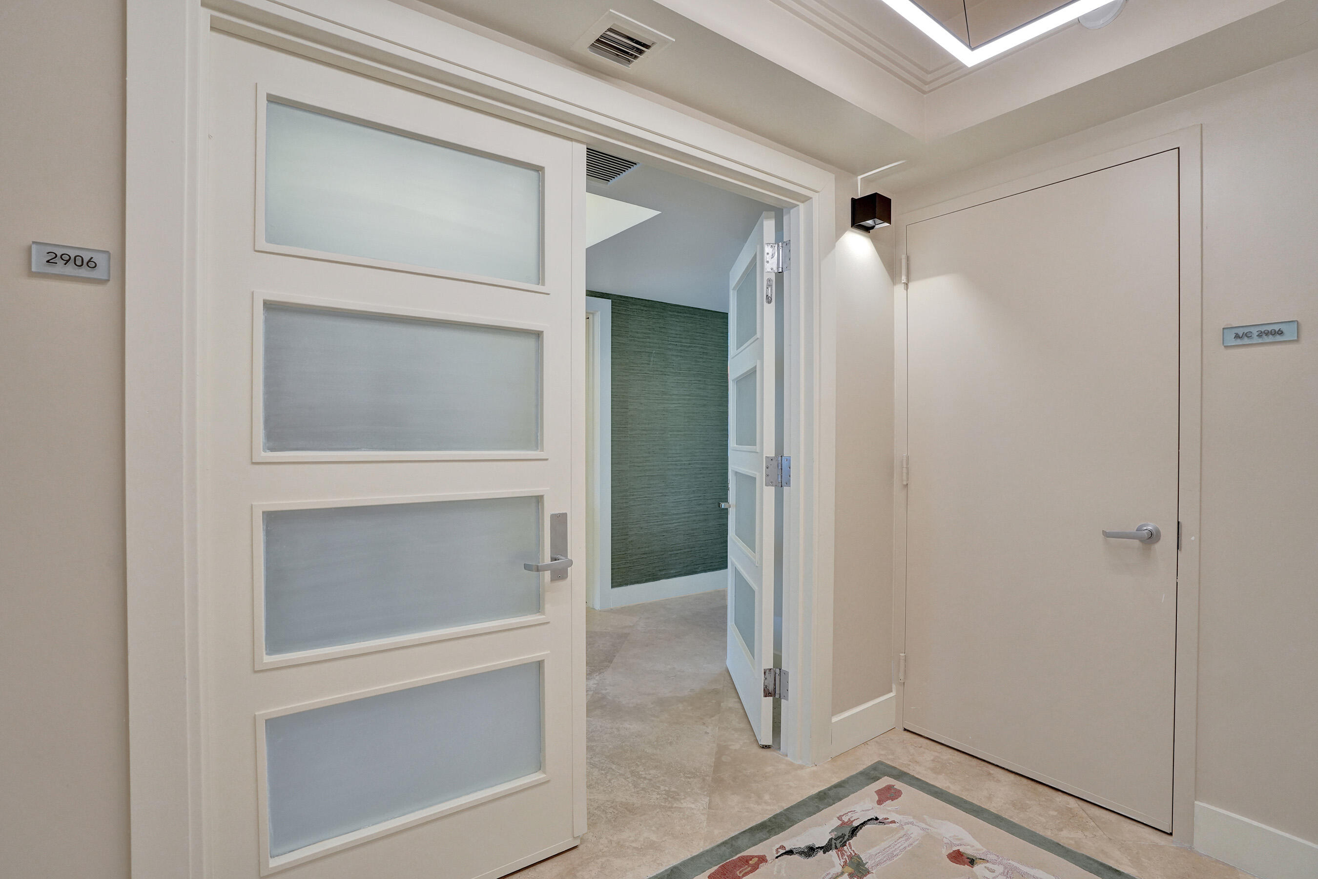 333 Las Olas #2906 Fort Lauderdale, FL 33301